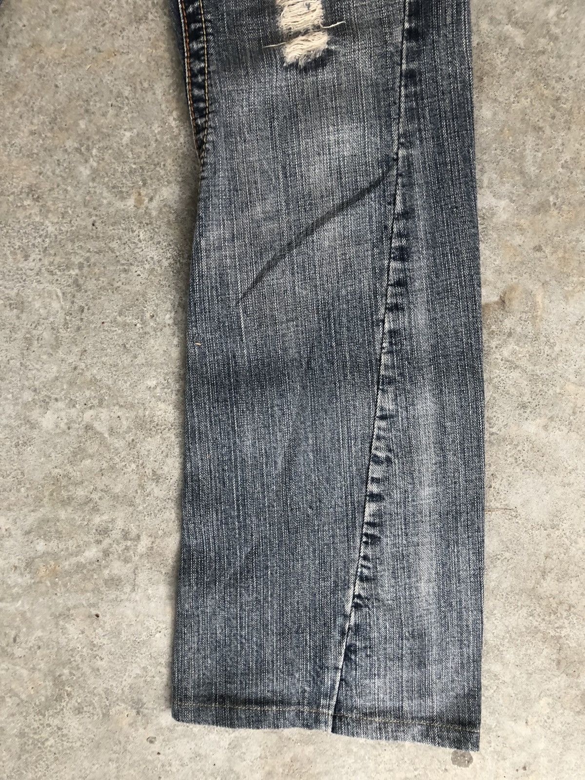 semanticdesign Semantic Design Snake Skin Leather Flared Jeans Distressed Size US 31 - 7 Thumbnail
