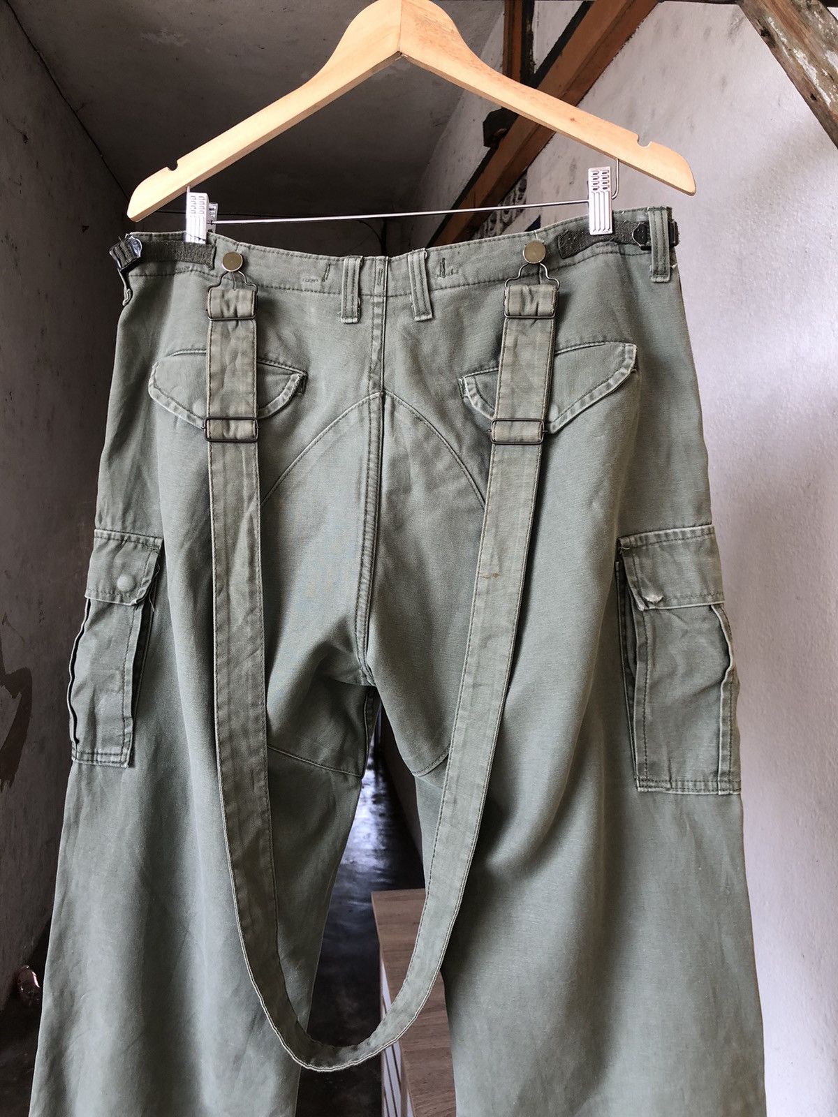 Vintage Vintage Army Loose Cut Distressed Cargo Pants Size US 34 / EU 50 - 14 Thumbnail