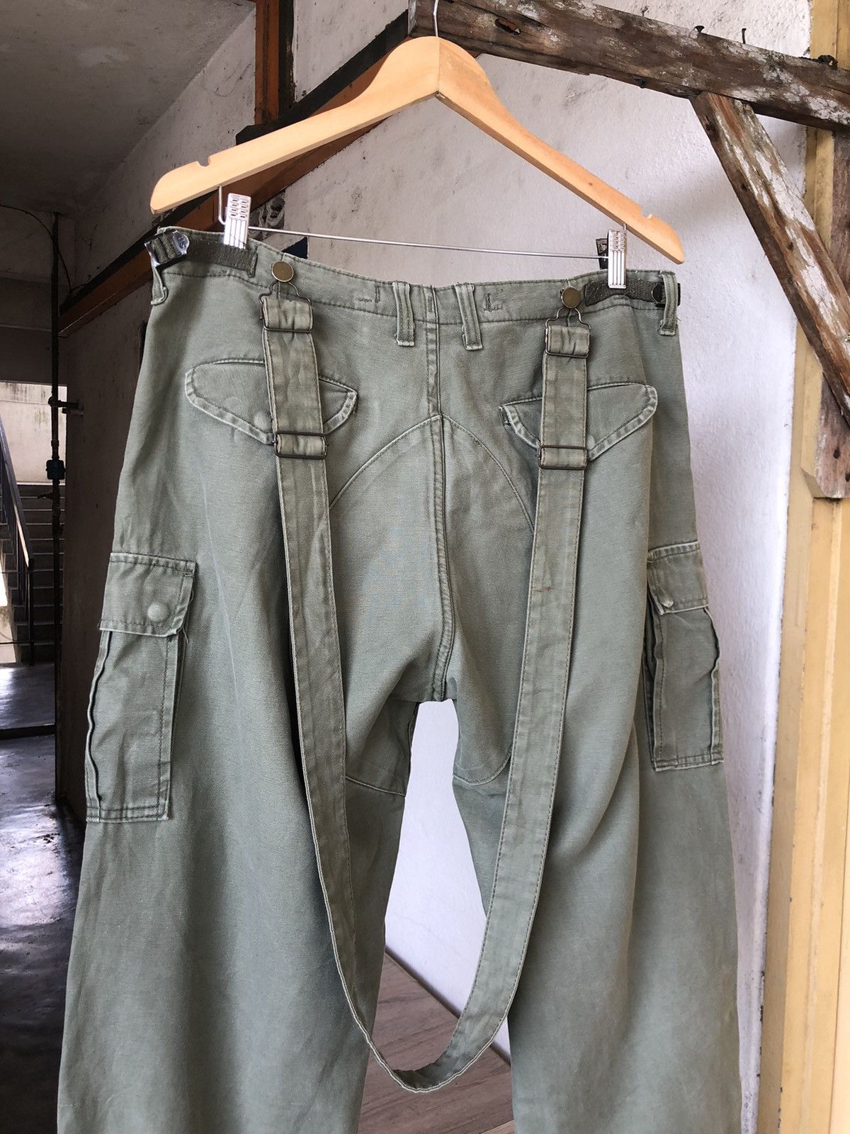 Vintage Vintage Army Loose Cut Distressed Cargo Pants Size US 34 / EU 50 - 15 Thumbnail