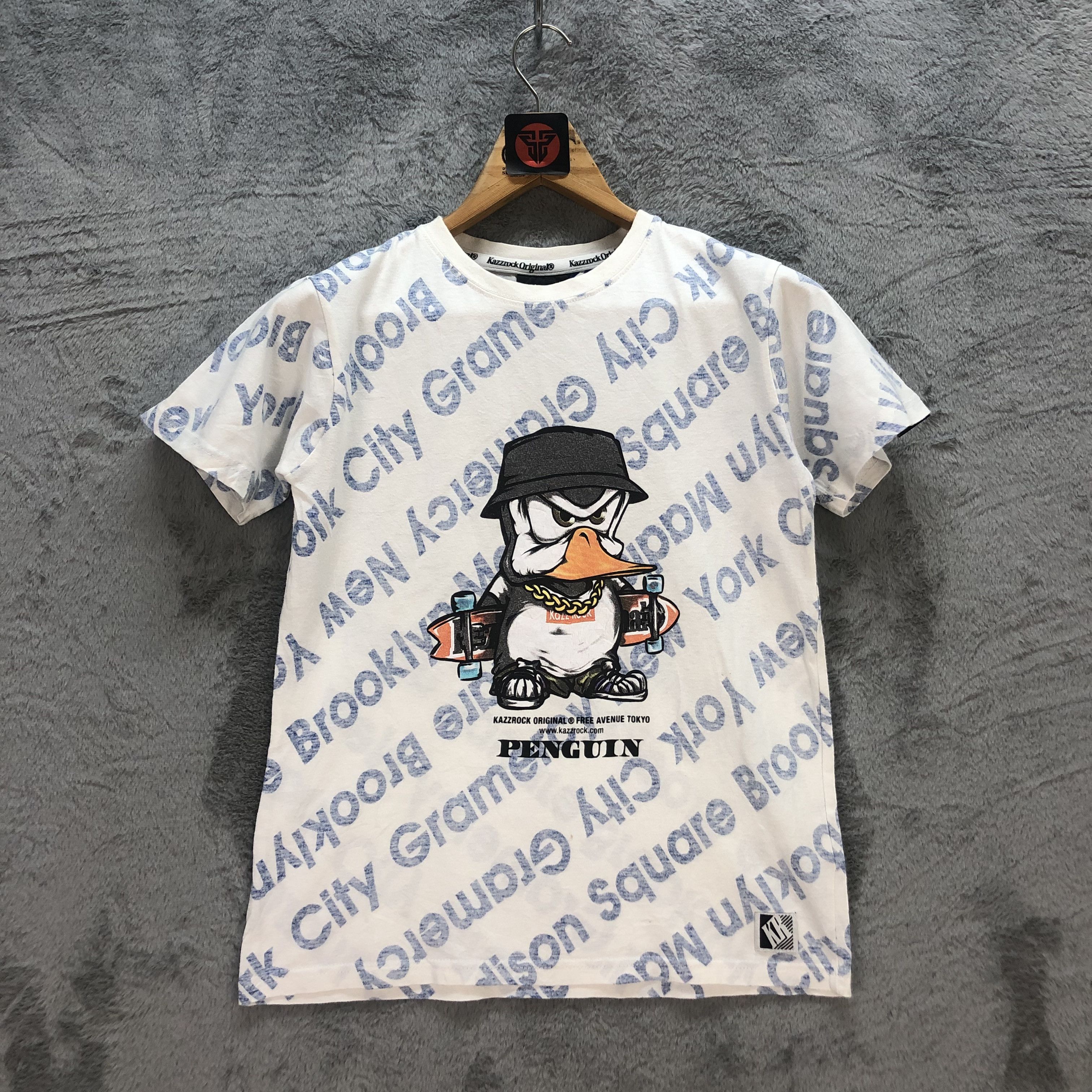 Band Tees KAZZROCK PEGUIN GRAMERCY NEW YORK CITY T SHIRT #6597-75 Size US XS / EU 42 / 0 - 1 Thumbnail