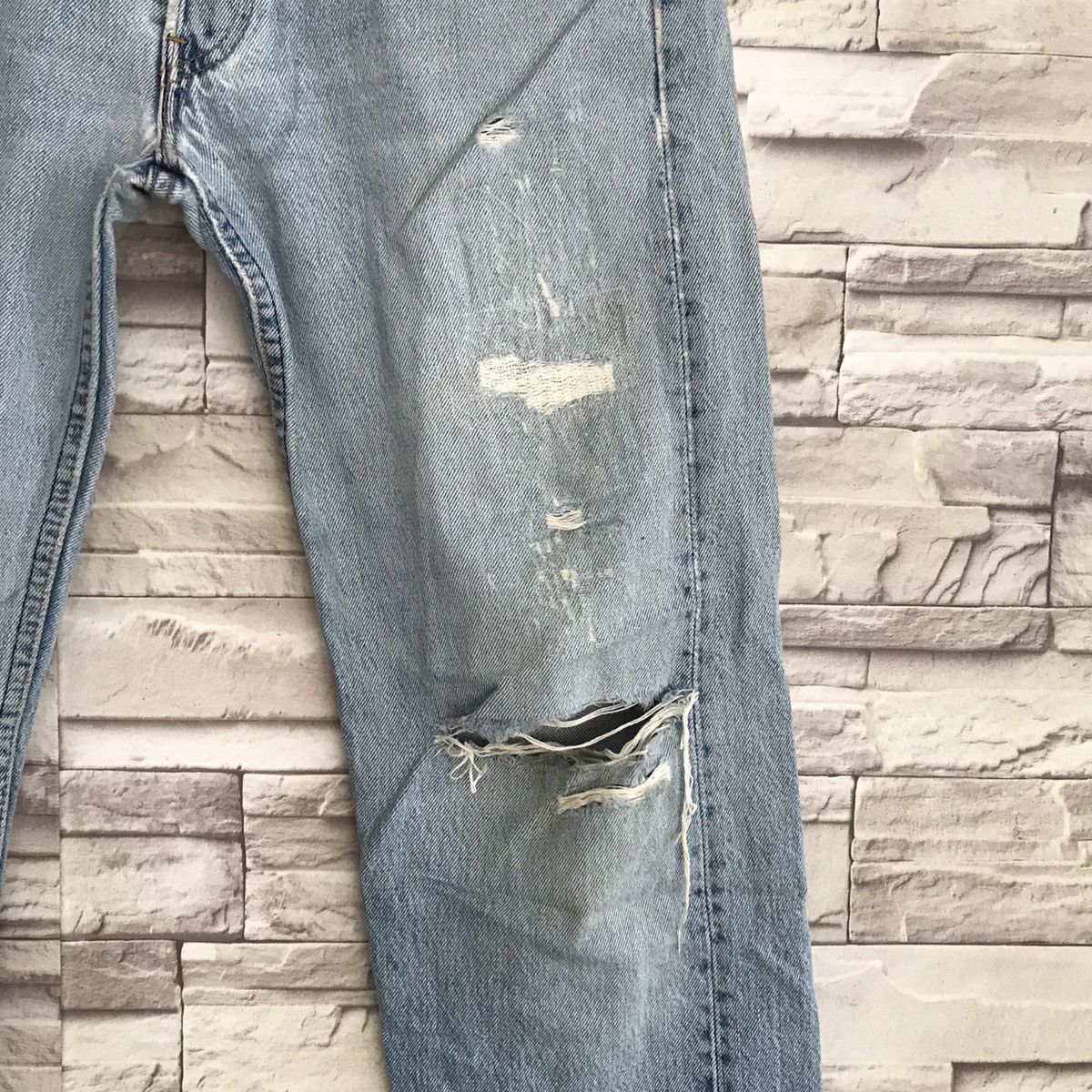 Levi's Vintage 80s Levis 501 Distressed Jeans Made in USA Size US 31 - 8 Thumbnail