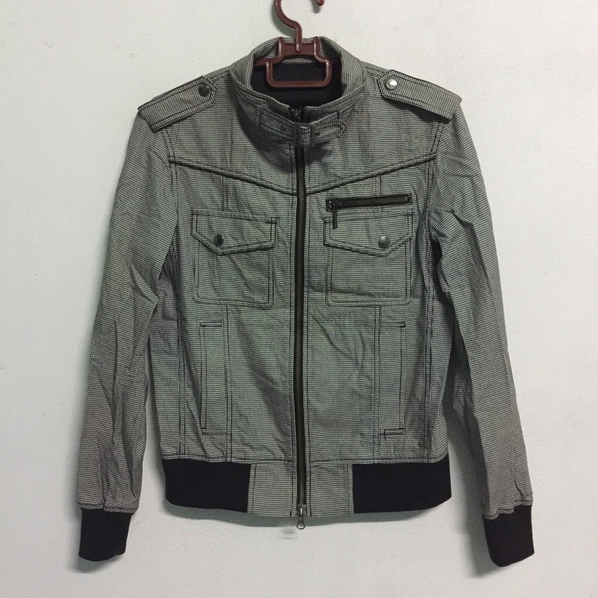 HAMNETT JACKET VERY NICE DESIGN