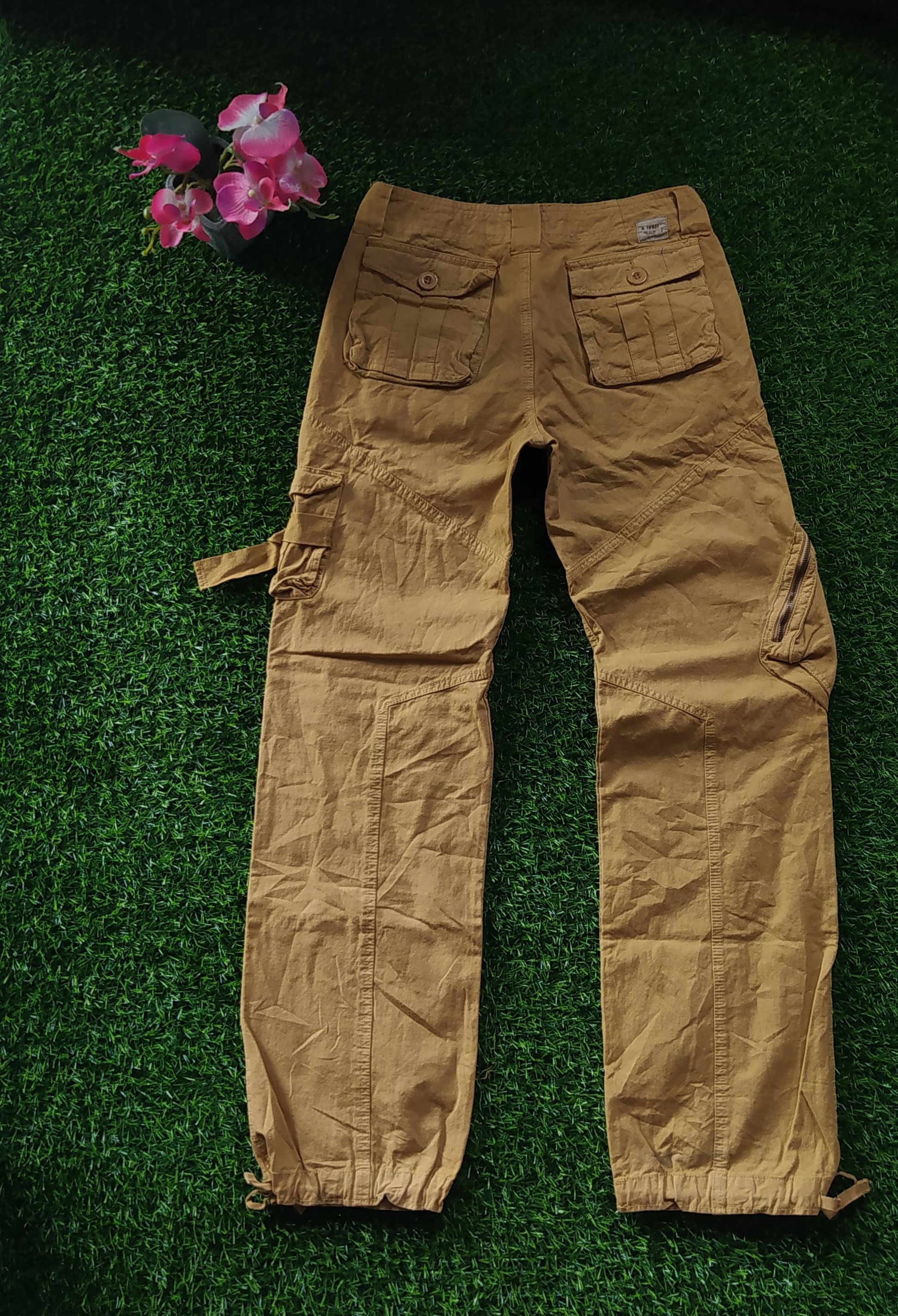 Japanese Brand Multipockets Cargo Pants Size US 28 / EU 44 - 2 Thumbnail
