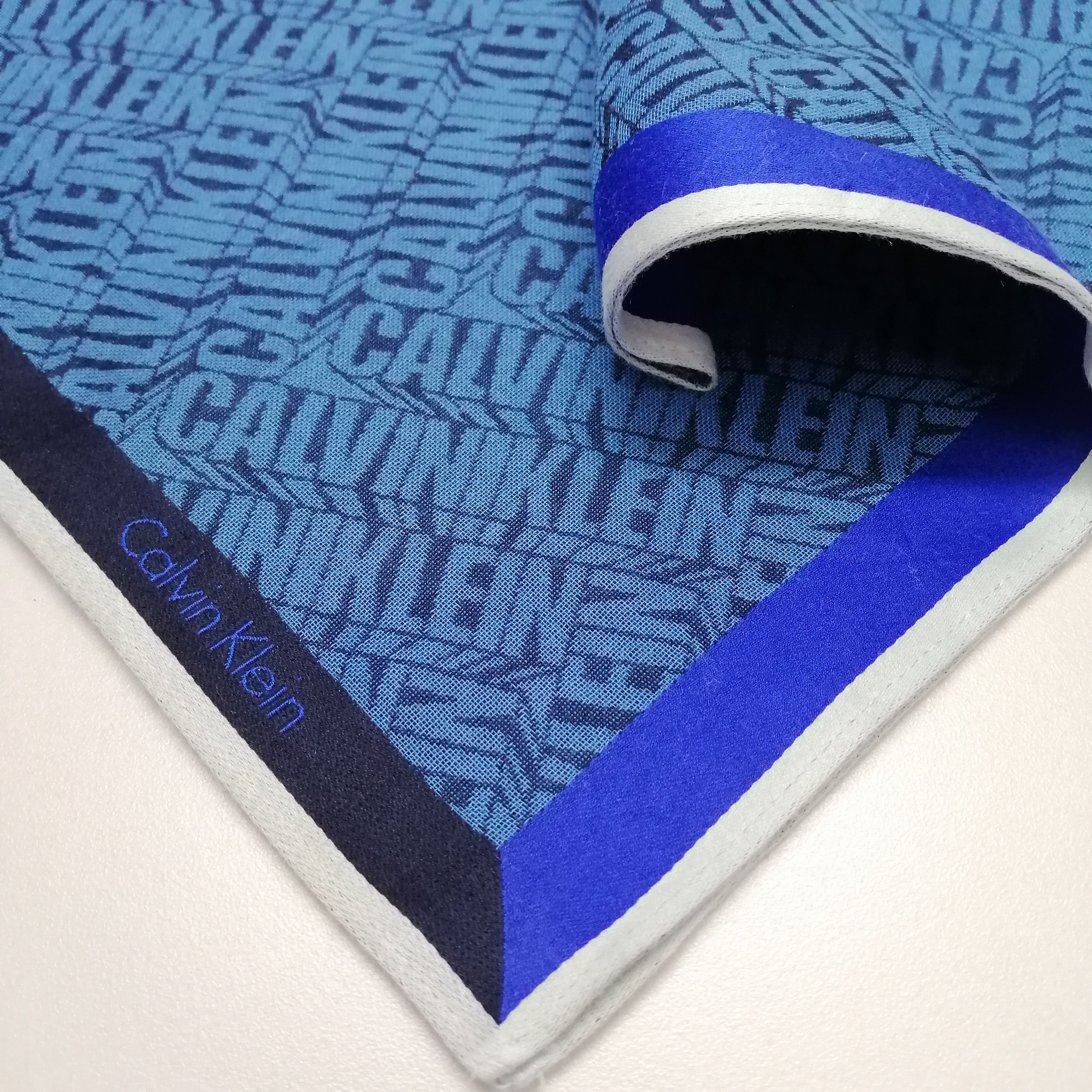 Calvin Klein Calvin Klein Handkerchief/Neckerchief/Bandana-KD2286 Size ONE SIZE - 4 Thumbnail