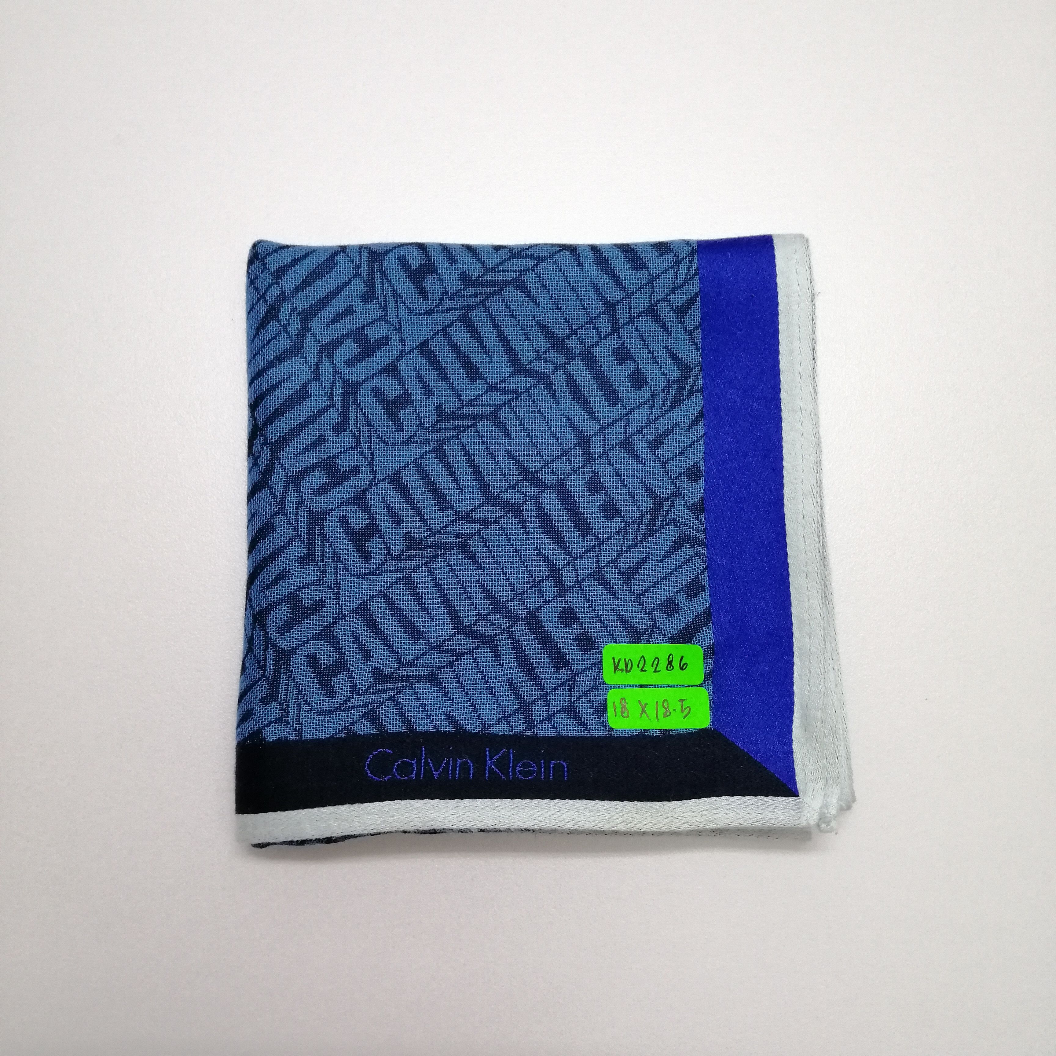 Calvin Klein Calvin Klein Handkerchief/Neckerchief/Bandana-KD2286 Size ONE SIZE - 6 Thumbnail
