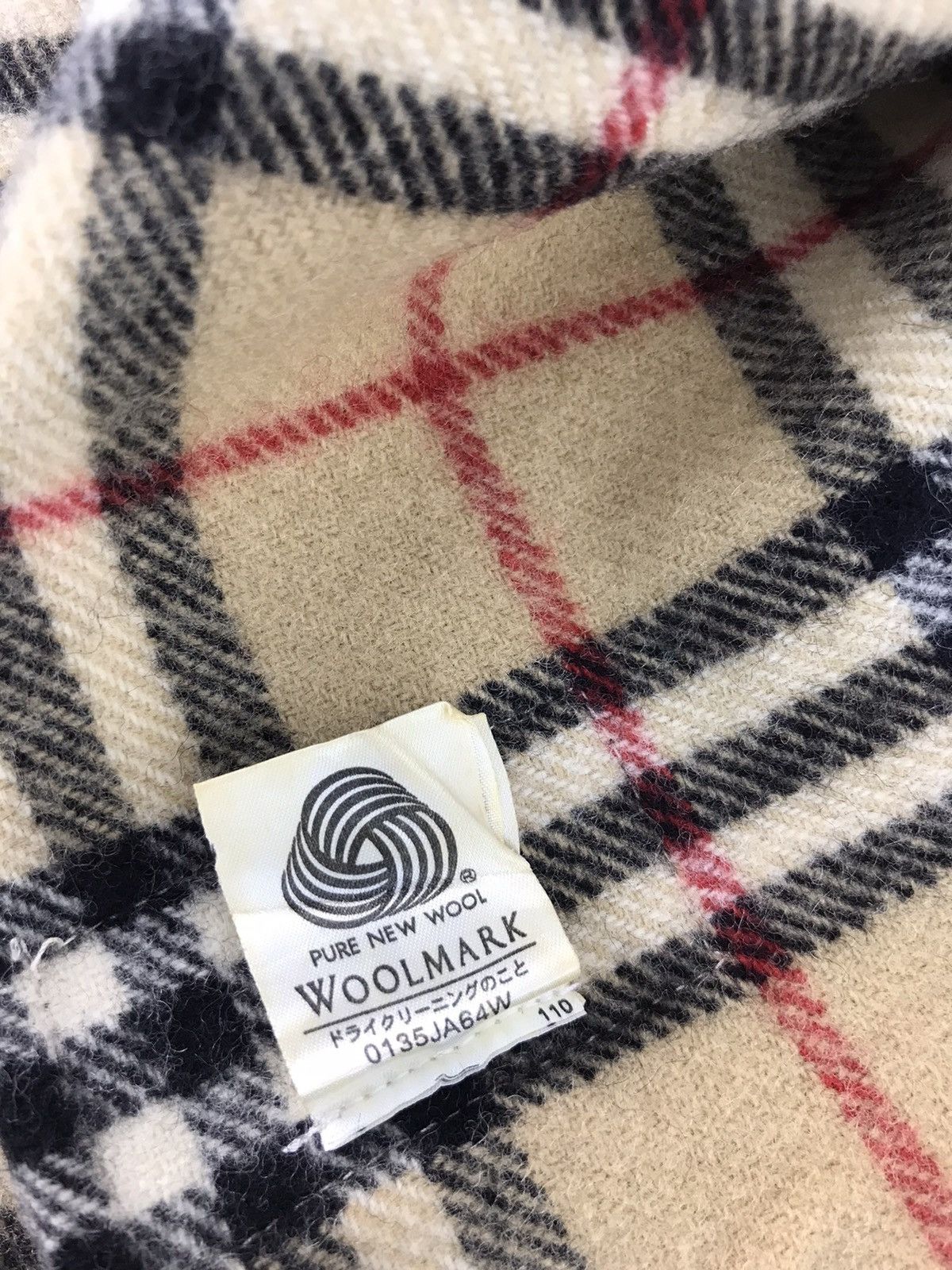 Burberry Burberry London Nova Checked Monogram Muffler Scarf 52 x 40 Size ONE SIZE - 5 Thumbnail