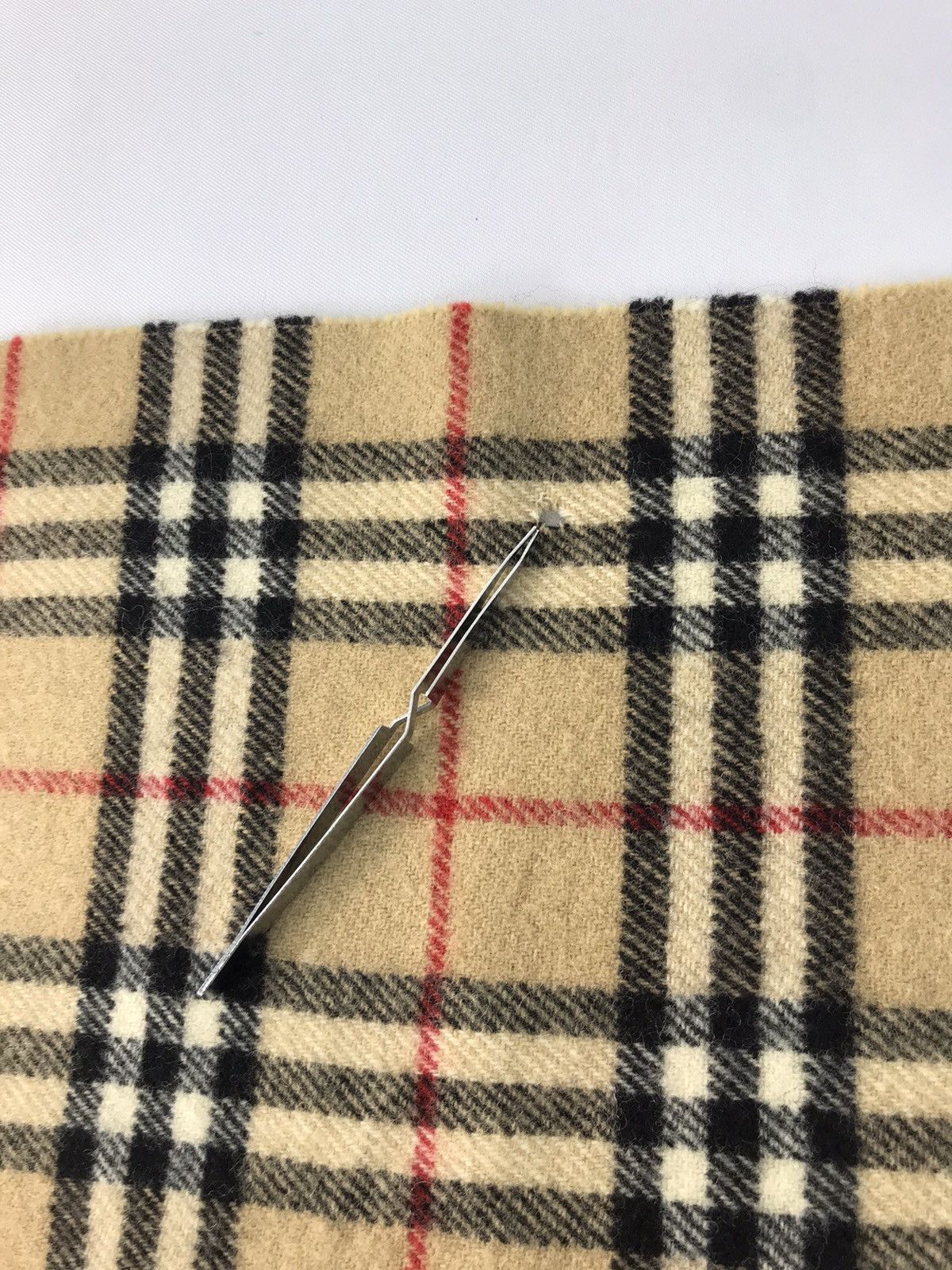 Burberry Burberry London Nova Checked Monogram Muffler Scarf 52 x 40 Size ONE SIZE - 9 Thumbnail
