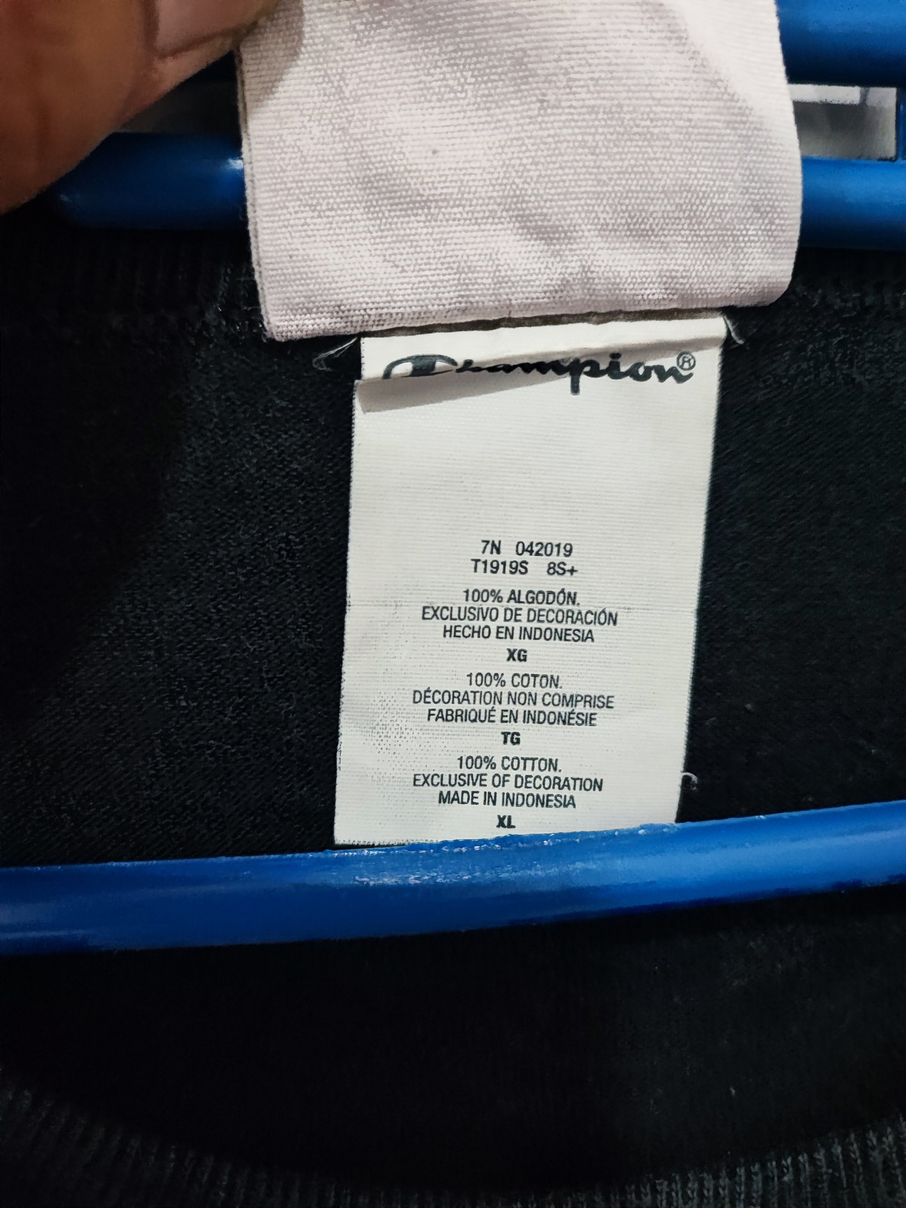 Champion × Vintage Rare!! Vintage Y2K Champion OVP Spellout t-shir Size US XL / EU 56 / 4 - 6 Thumbnail