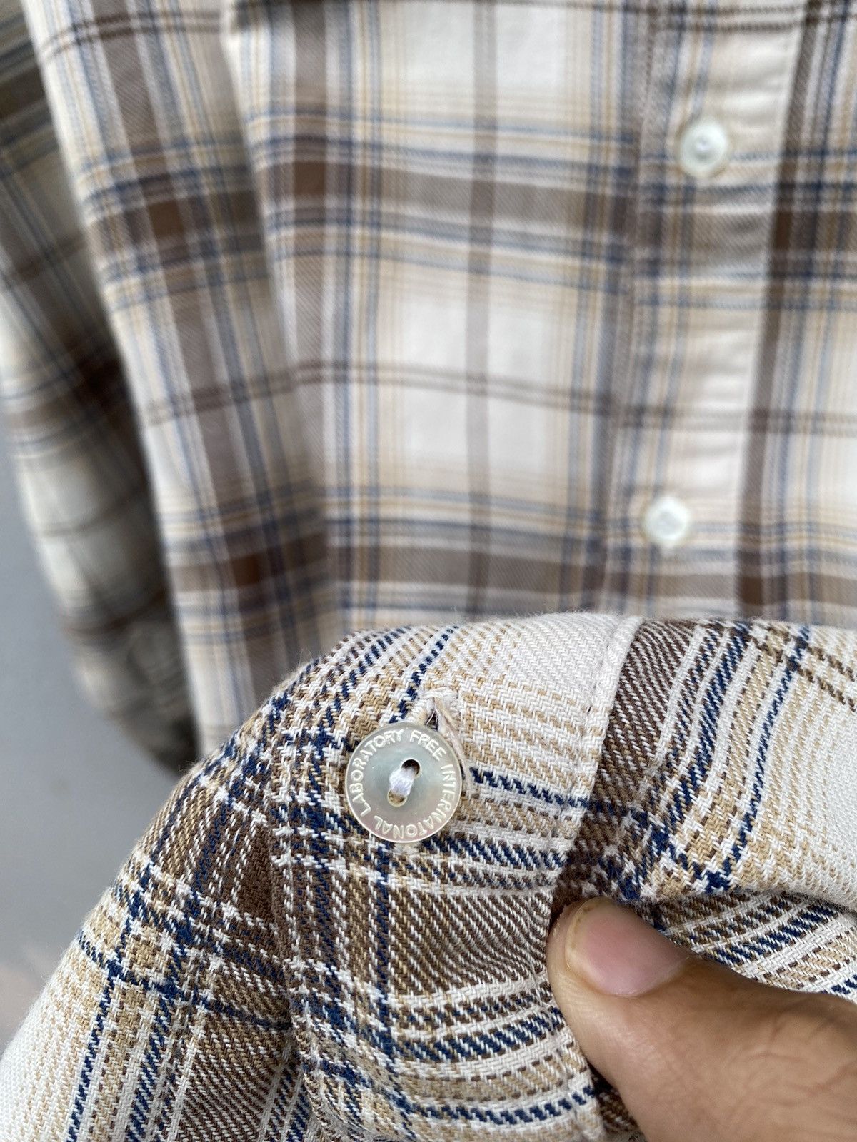 Visvim Visvim Shadow Plaid Checkered with Circle Zip Pocket Brown Size US M / EU 48-50 / 2 - 8 Thumbnail