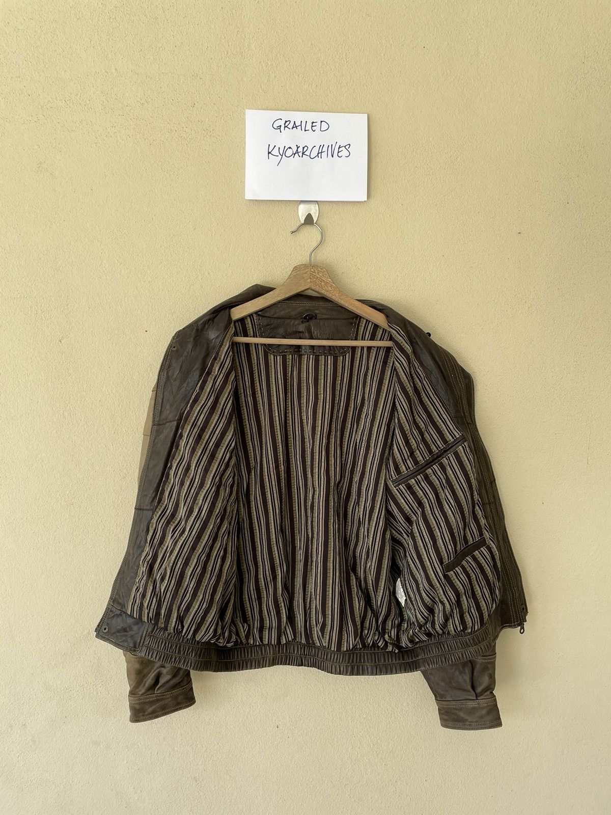 Other VINTAGE GIANNI VALENTINO AVANT GARDE LEATHER JACKET Size US L / EU 52-54 / 3 - 9 Thumbnail