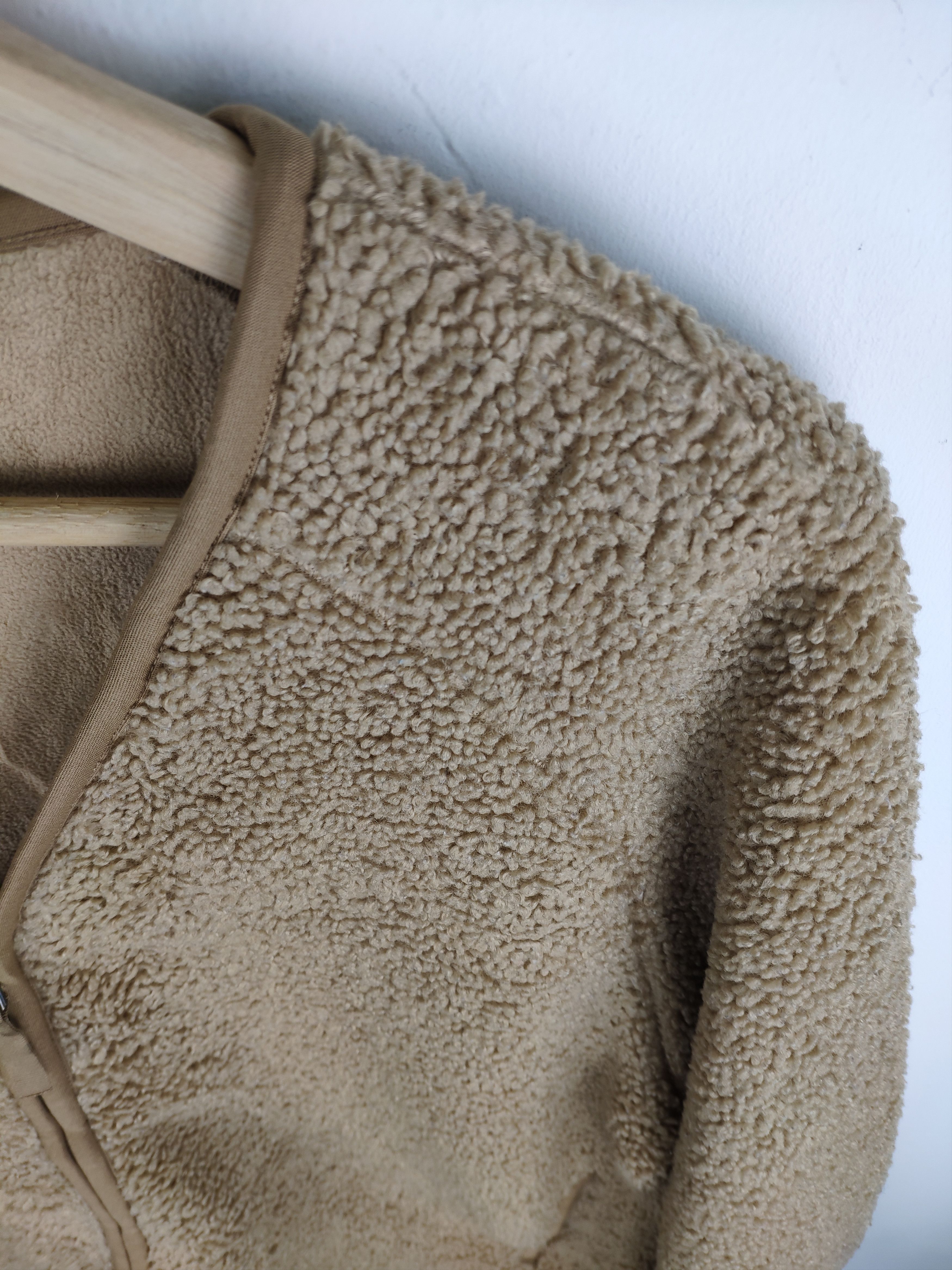Japanese Brand × Uniqlo Uniqlo Cardigan Sherpa Jacket V Neck Size US M / EU 48-50 / 2 - 4 Thumbnail