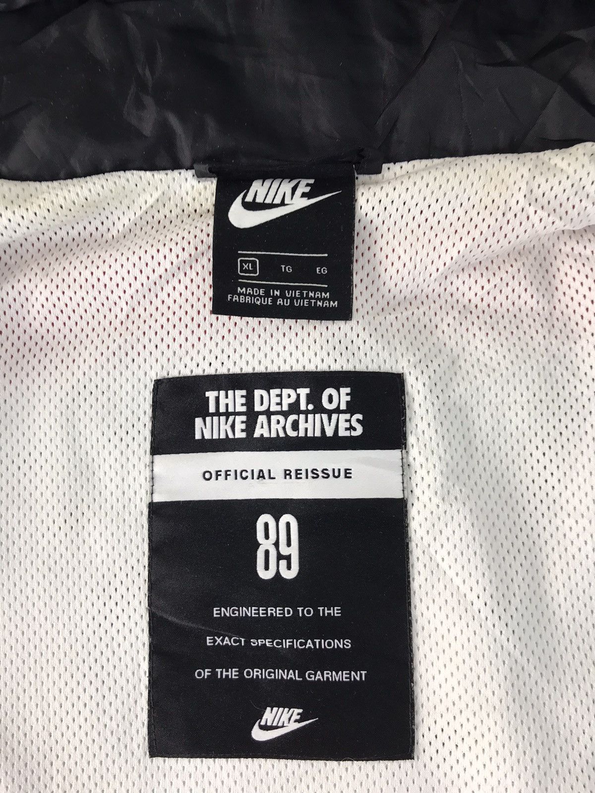 Nike Dept. of Nike Archieves Windbreaker Jacket Nylon K876j Size US XL / EU 56 / 4 - 7 Thumbnail