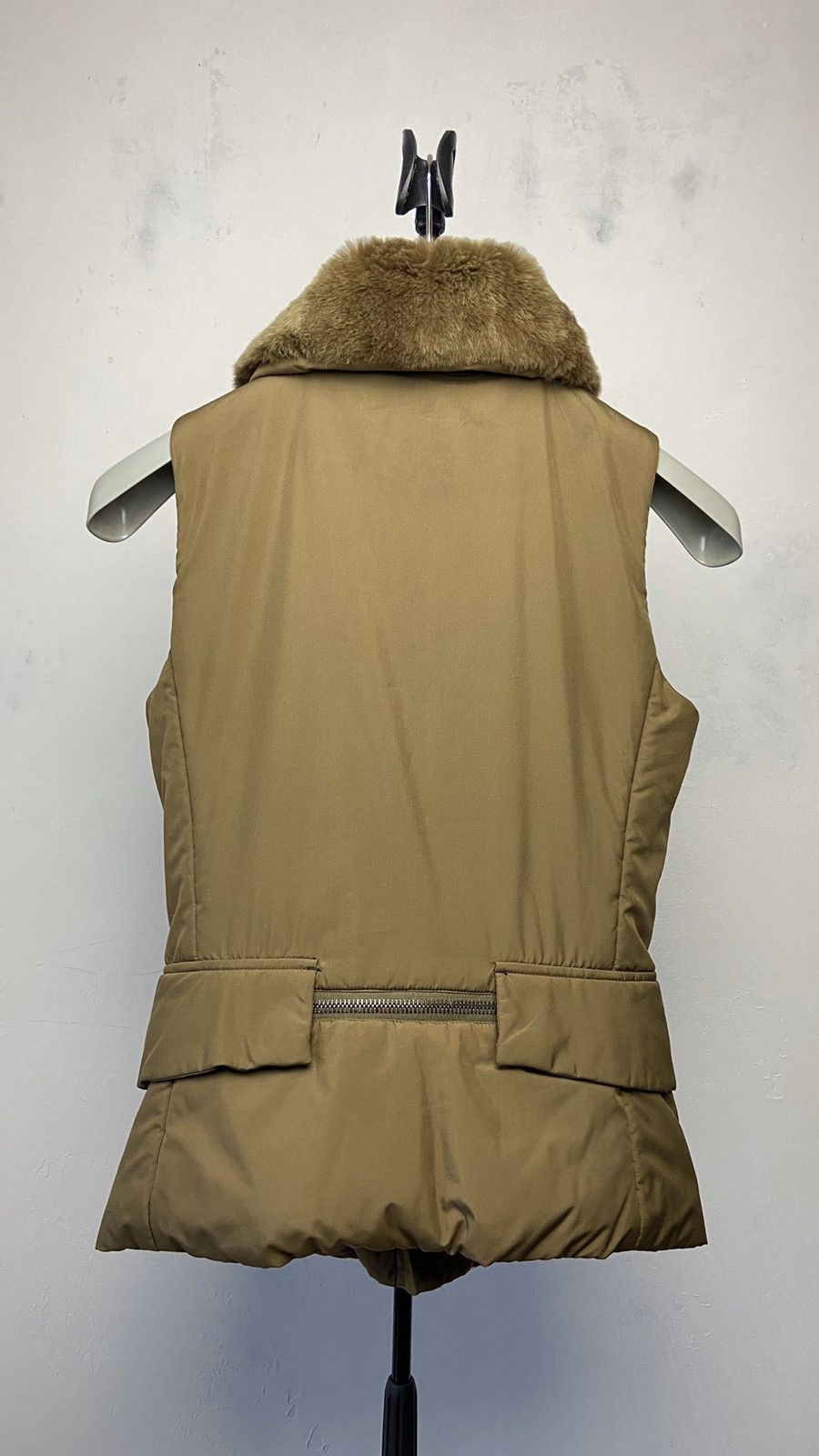 Prada prada down fur utility vest Size M / US 6-8 / IT 42-44 - 4 Thumbnail