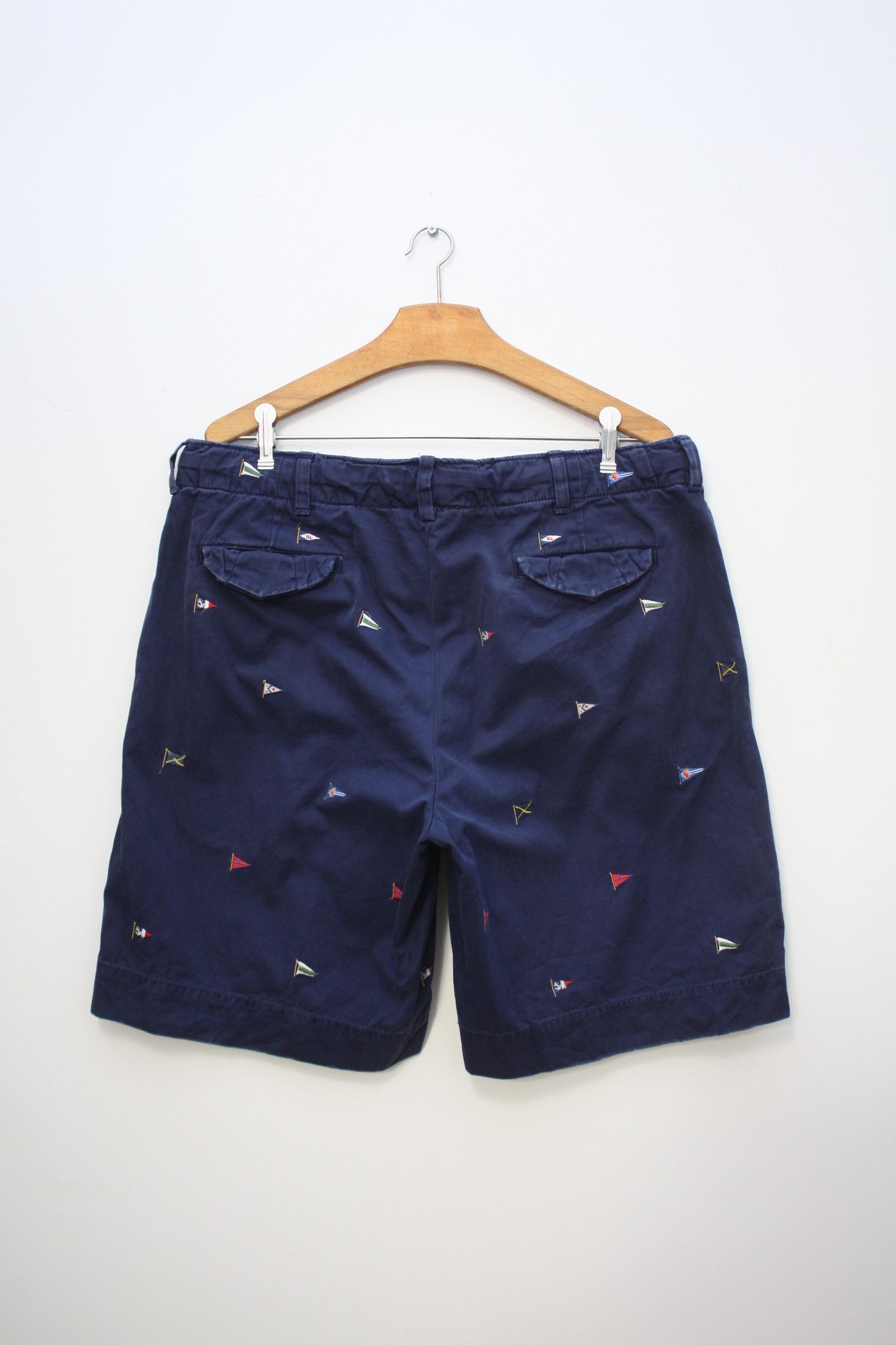 Polo Ralph Lauren Polo Ralph Lauren Bermuda Navy Embroidered Shorts W36 Size US 36 / EU 52 - 2 Thumbnail