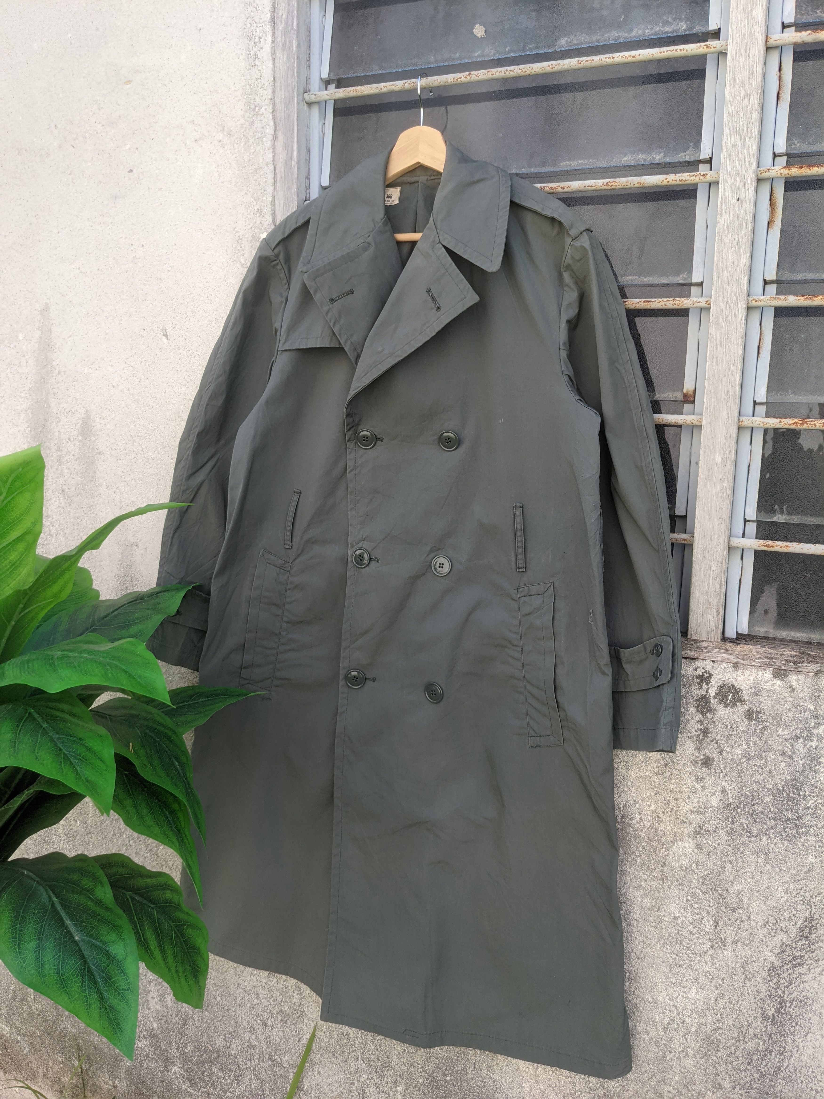 Vintage Vintage US ARMY Double Breasted Trench Coat Size US M / EU 48-50 / 2 - 1 Thumbnail
