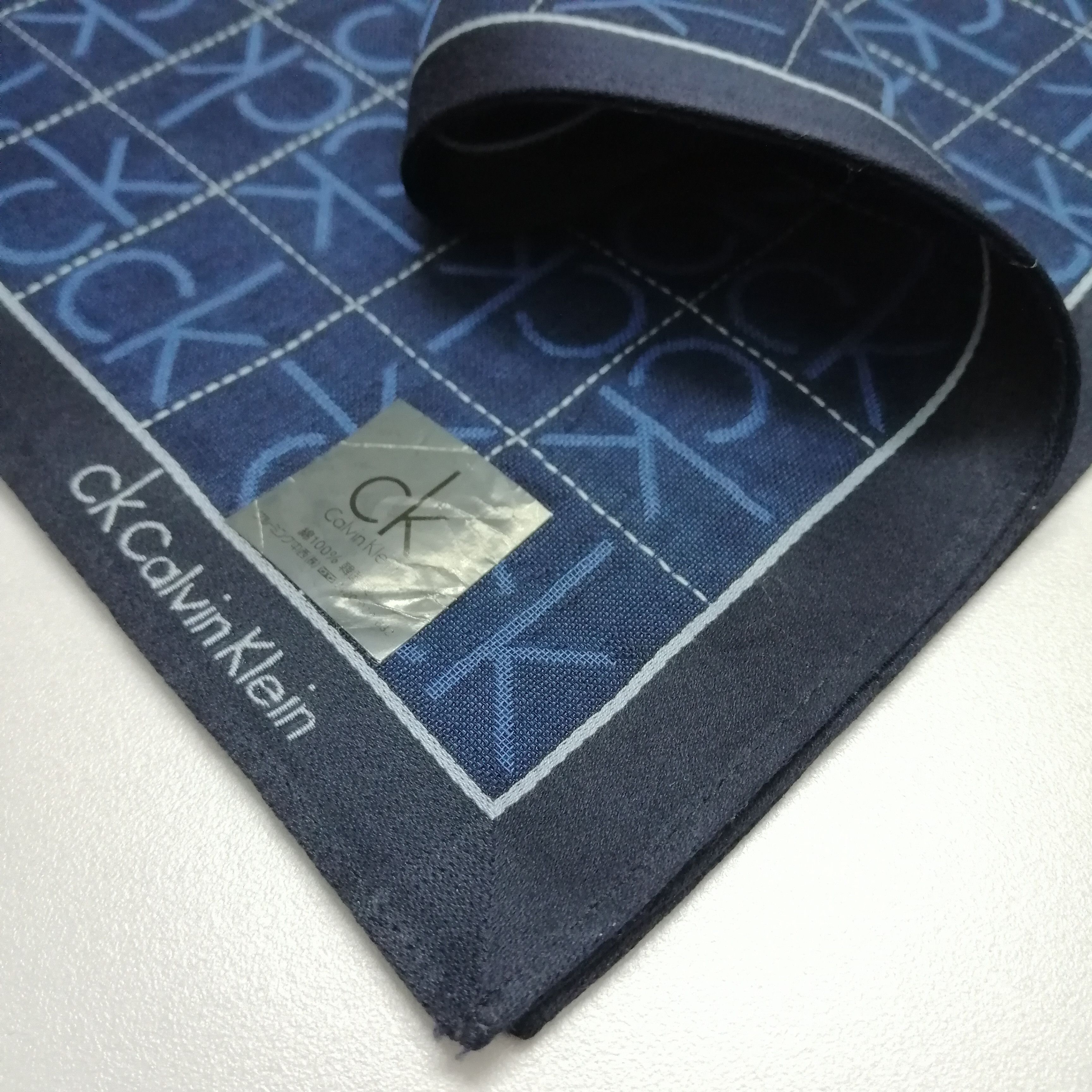Calvin Klein Calvin Klein Handkerchief/Neckerchief/Bandana-KD2354 Size ONE SIZE - 4 Thumbnail