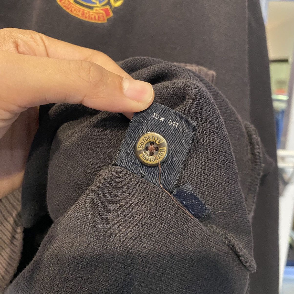 Burberry VINTAGE‼️Burberry Basic Logo Embroidery Cardigan Made In USA Size US M / EU 48-50 / 2 - 11 Thumbnail