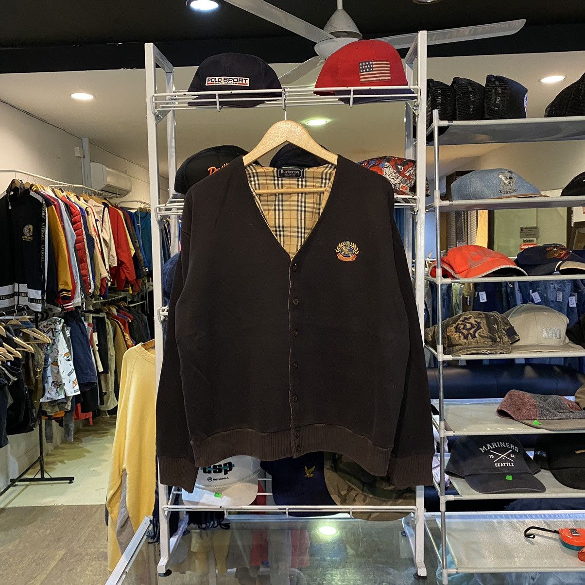 Burberry VINTAGE‼️Burberry Basic Logo Embroidery Cardigan Made In USA Size US M / EU 48-50 / 2 - 1 Thumbnail