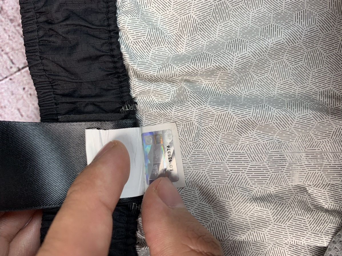 The North Face × Vintage Vintage The North Face HyVent 2.5 Pants TNF Size US 36 / EU 52 - 11 Thumbnail