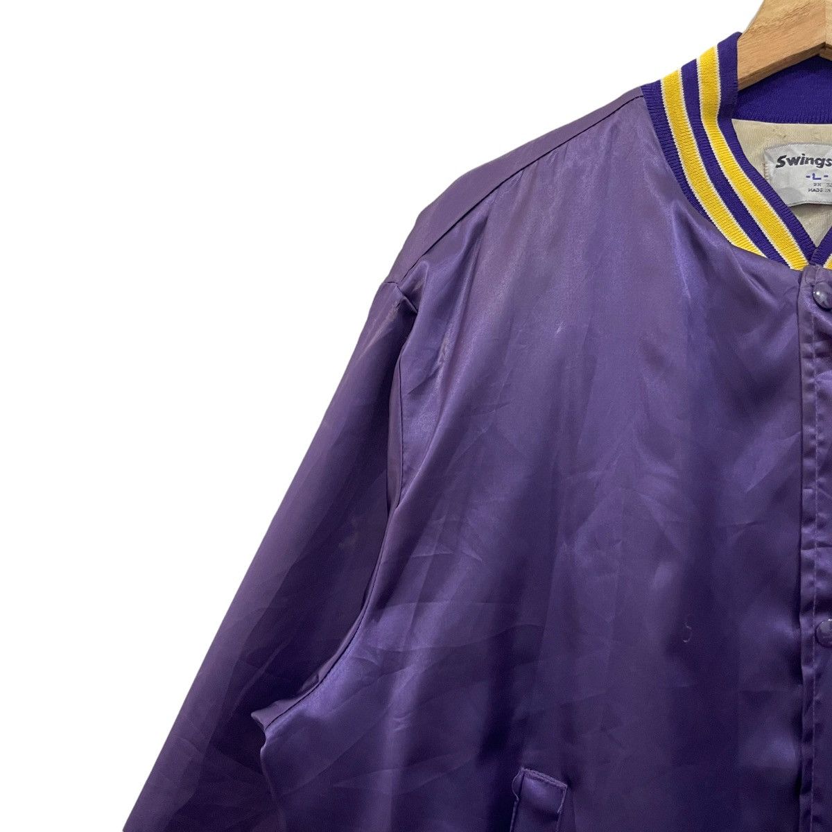 NBA Vintage 90s LA LAKERS Snap Button Satin Bomber Jacket Size US L / EU 52-54 / 3 - 9 Thumbnail