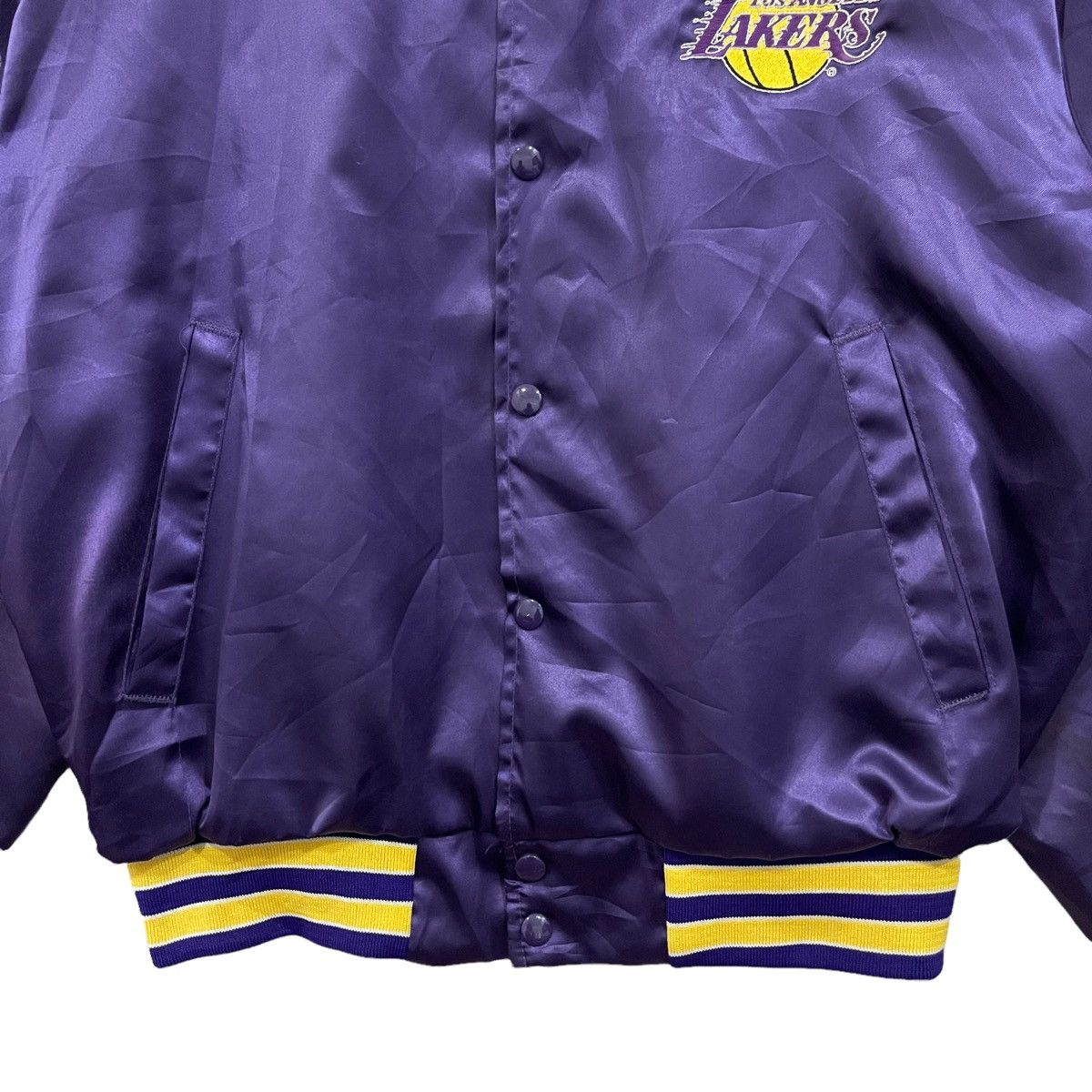 NBA Vintage 90s LA LAKERS Snap Button Satin Bomber Jacket Size US L / EU 52-54 / 3 - 5 Thumbnail