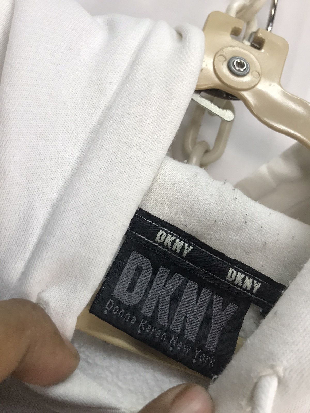 DKNY × Donna Karan × Vintage Donna Karan New York (DKNY) spellout hoodie pullover Size US L / EU 52-54 / 3 - 3 Thumbnail