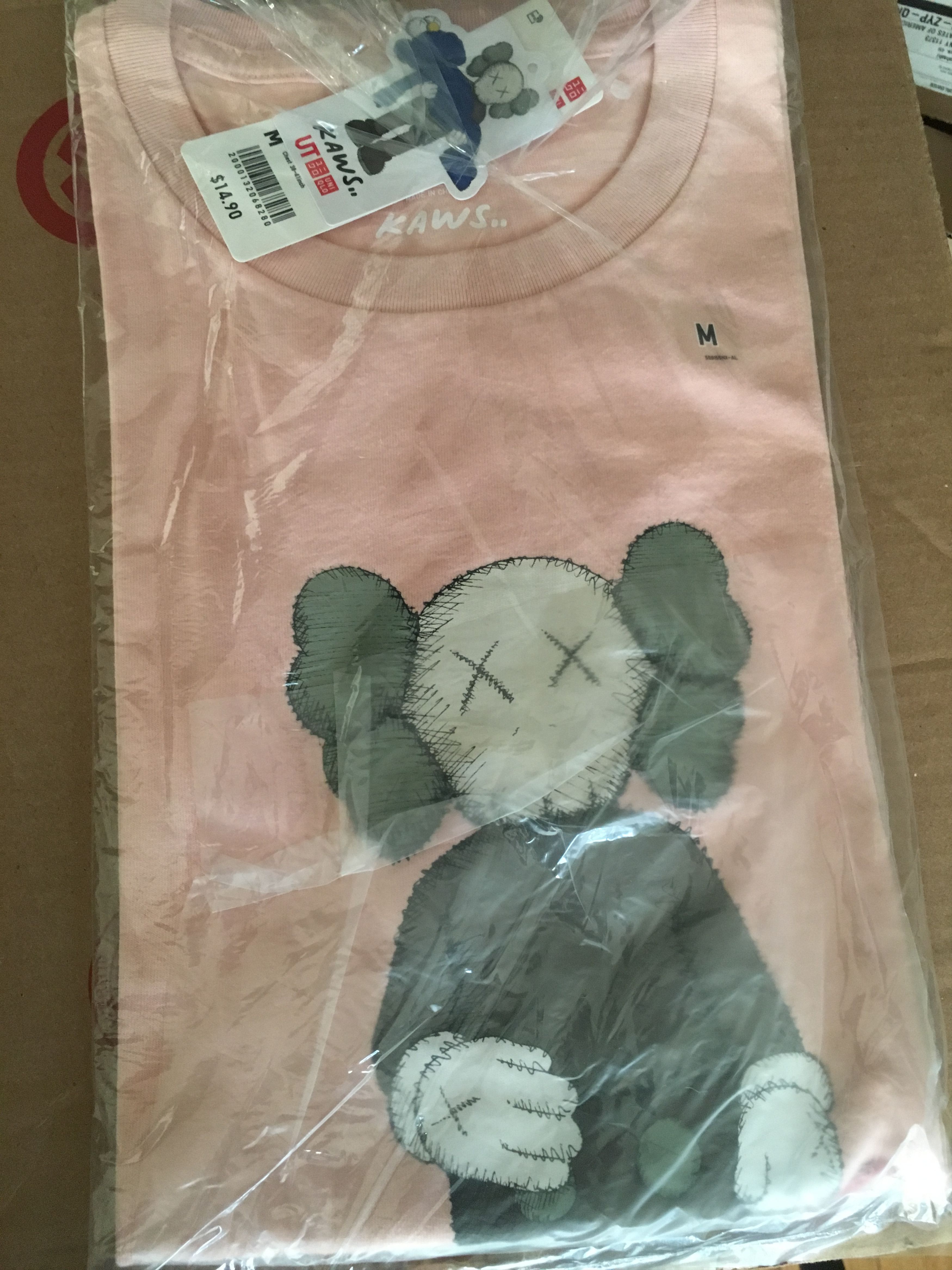 Kaws × Uniqlo Uniqlo x Kaws Companion Tee Pink Medium Size US M / EU 48-50 / 2 - 1 Thumbnail