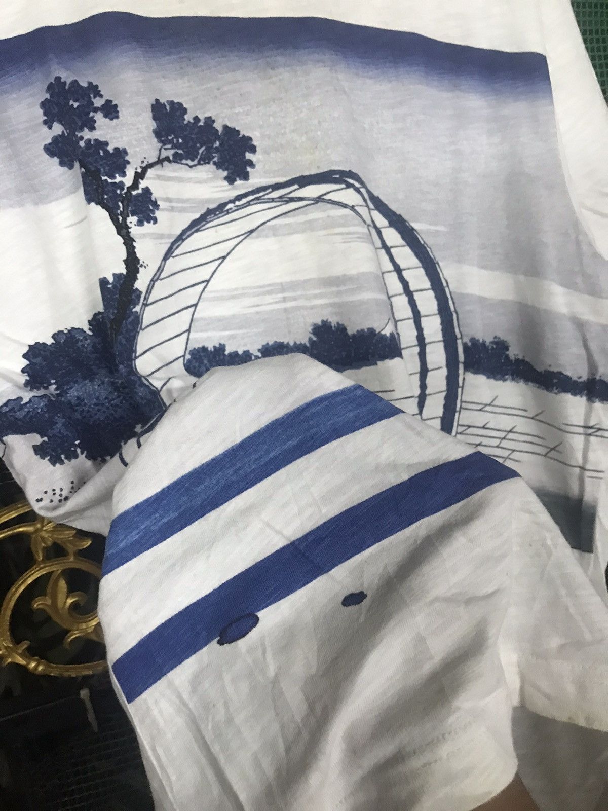 Uniqlo Hokusai Blue X Uniqlo Tshirt Crewneck Pullover Size US XL / EU 56 / 4 - 4 Thumbnail