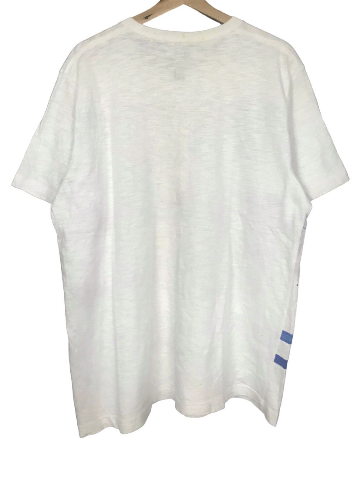 Uniqlo Hokusai Blue X Uniqlo Tshirt Crewneck Pullover Size US XL / EU 56 / 4 - 2 Thumbnail