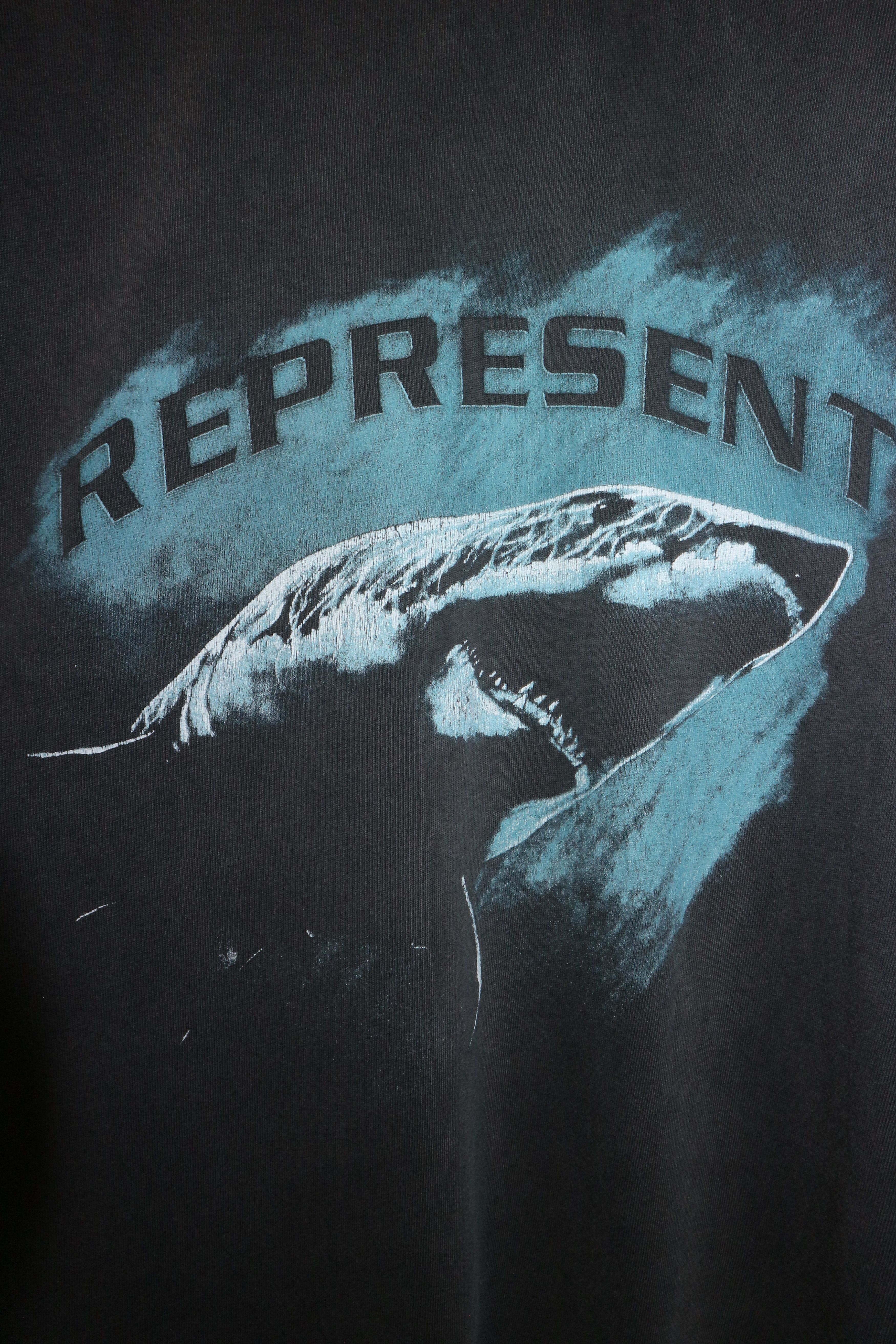 Represent Clo. SHARK PRINT T-SHIRT Size US L / EU 52-54 / 3 - 2 Thumbnail