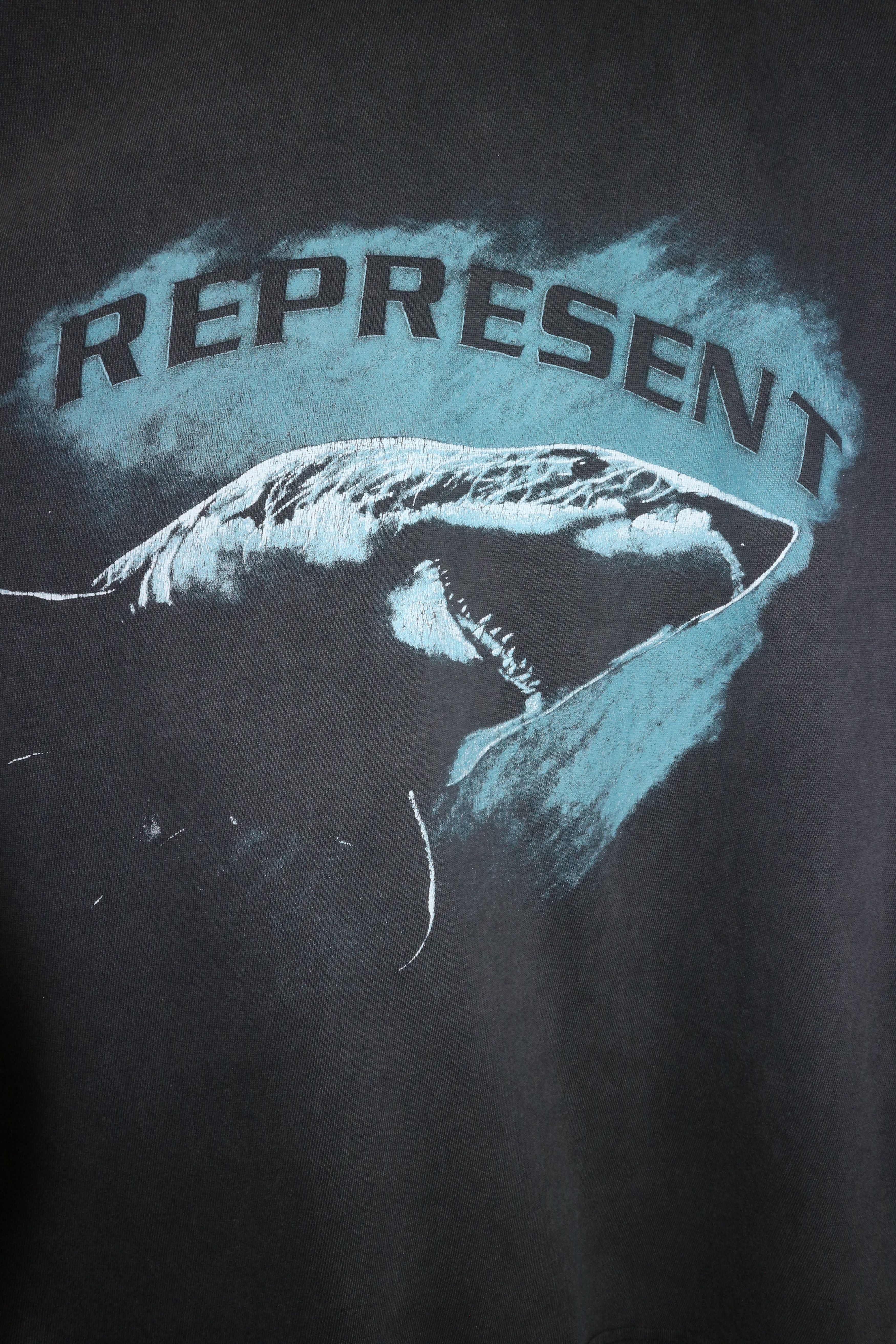 Represent Clo. SHARK PRINT T-SHIRT Size US L / EU 52-54 / 3 - 7 Thumbnail