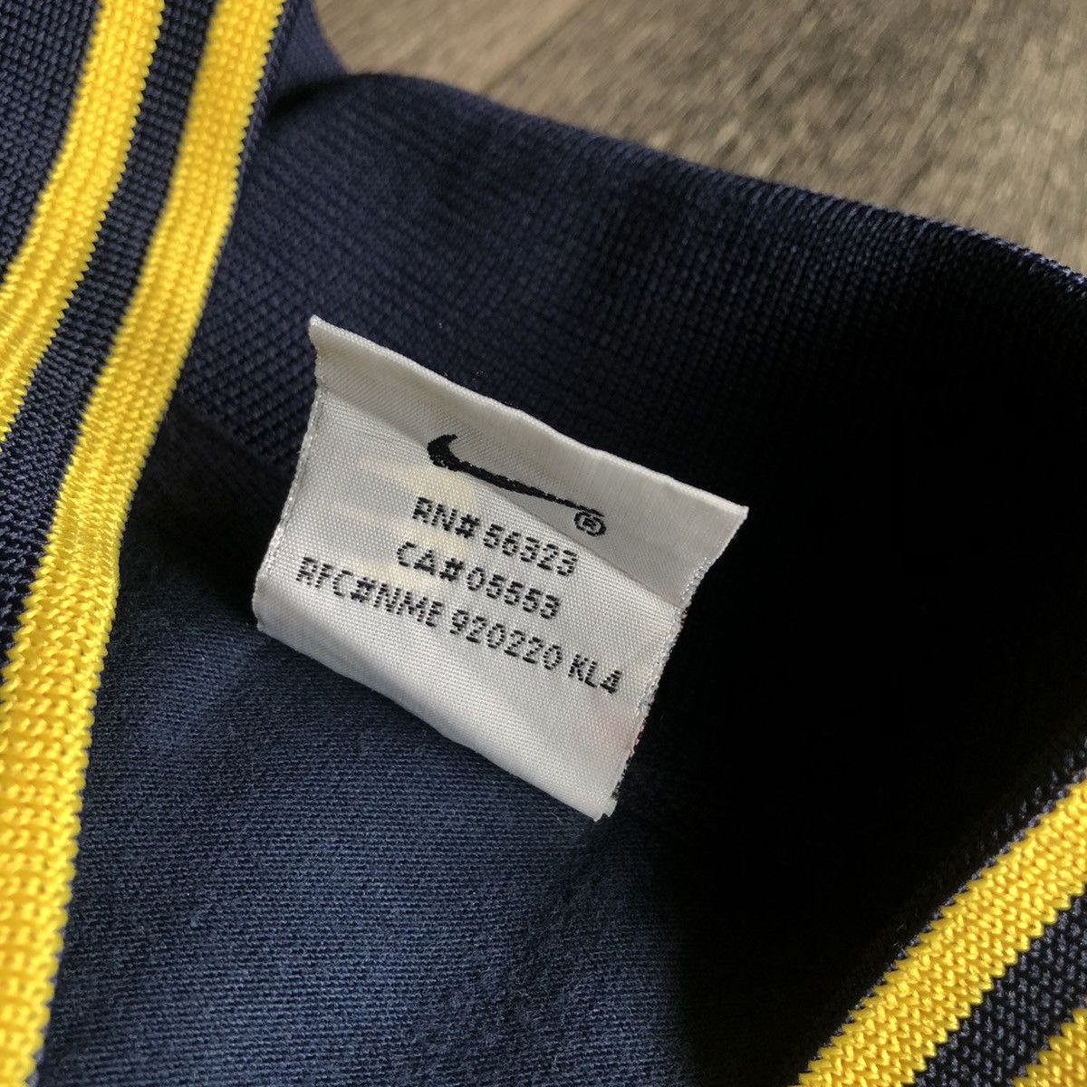 Nike Vintage 90s Nike Michigan Wolverines Warm Up Shooting Jersey Size US XXL / EU 58 / 5 - 5 Thumbnail