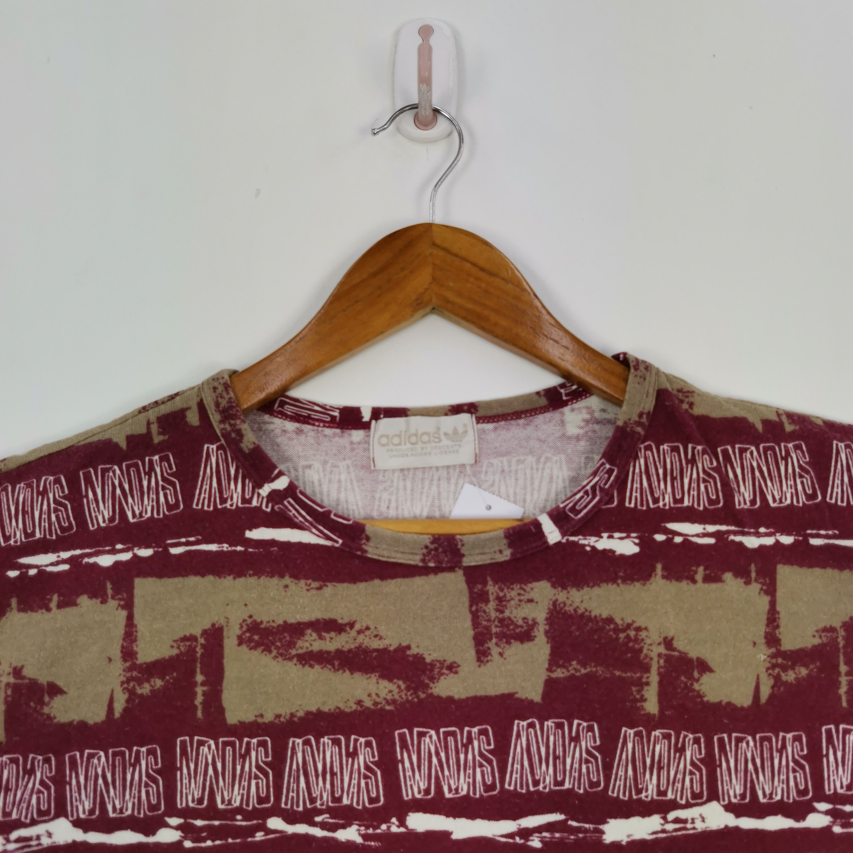 Adidas Vintage Adidas T-Shirt Over Print Tees Shirt 56789 Size US L / EU 52-54 / 3 - 5 Thumbnail