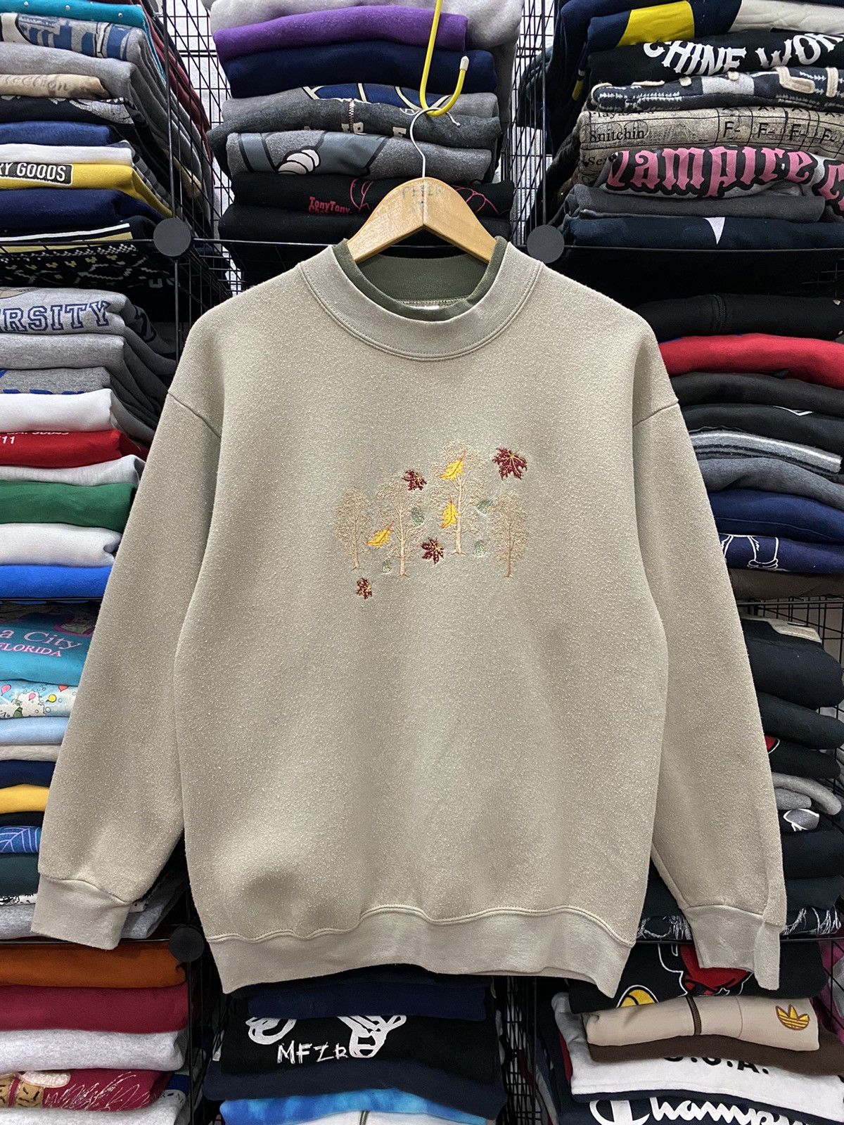 Vintage VINTAGE MADE USA EMBROIDERY TREE SWEATER Size US L / EU 52-54 / 3 - 1 Thumbnail