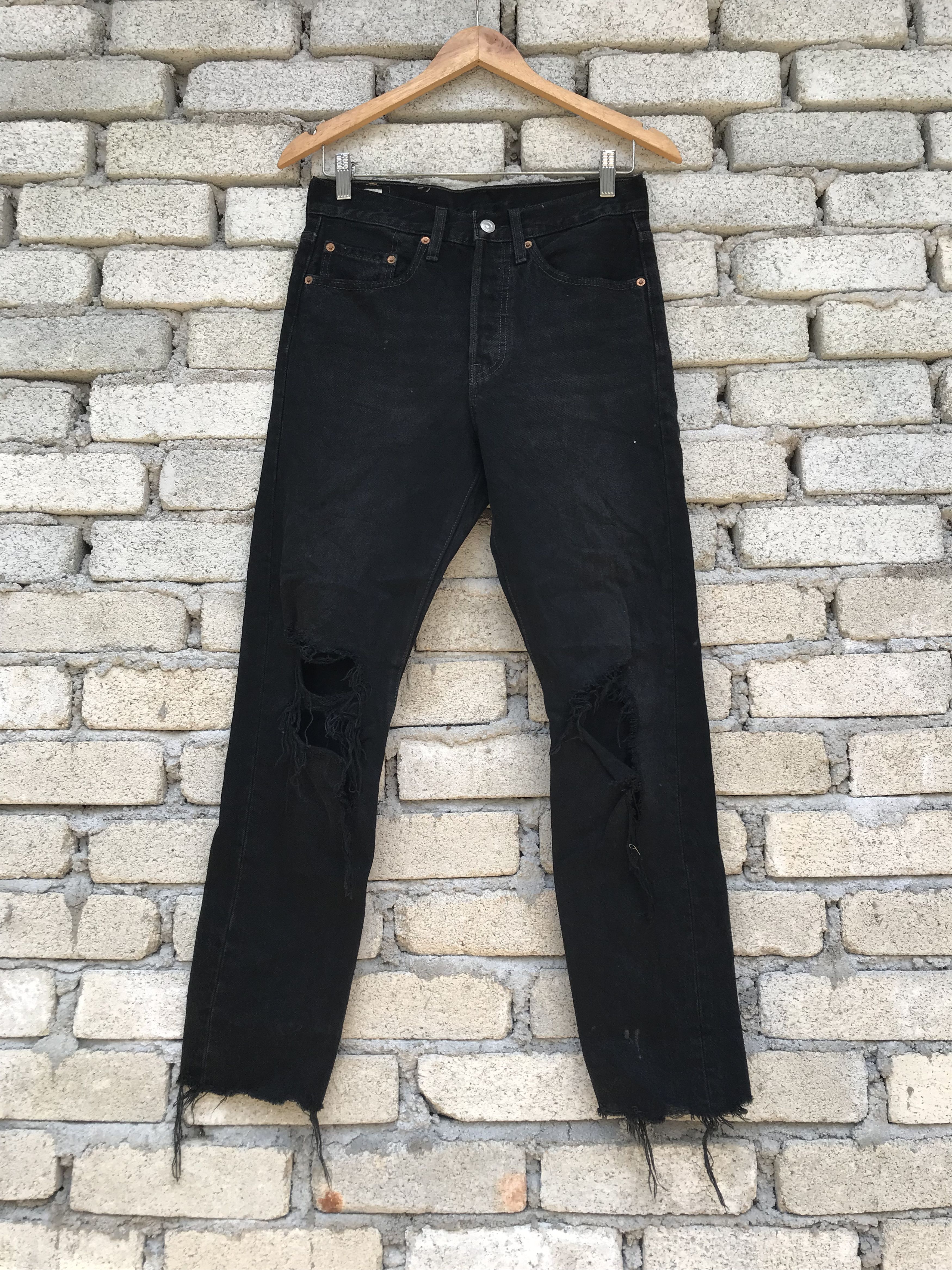 Distressed style levis denim big E 501s