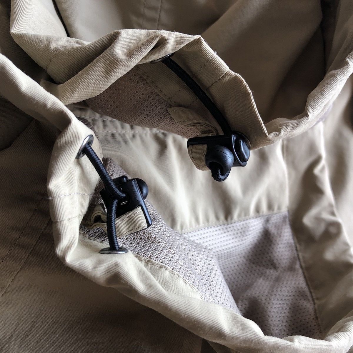 Uniqlo Vintage 90's Uniqlo Windbreaker Jacket Hoodie Nude Colour Size US XL / EU 56 / 4 - 9 Thumbnail