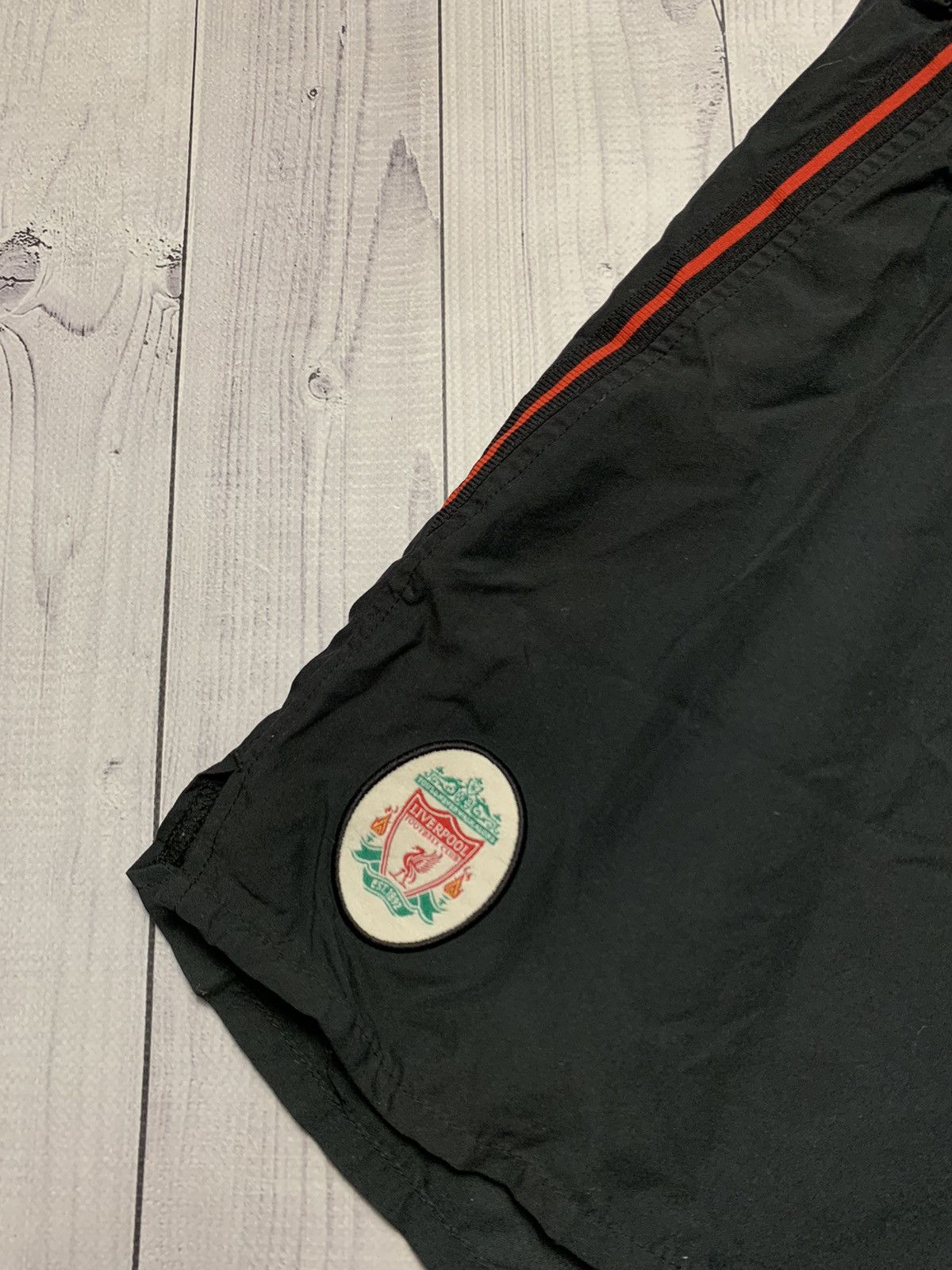 Reebok × Vintage Vintage Reebok Liverpool soccer shorts size M Size US 32 / EU 48 - 2 Thumbnail