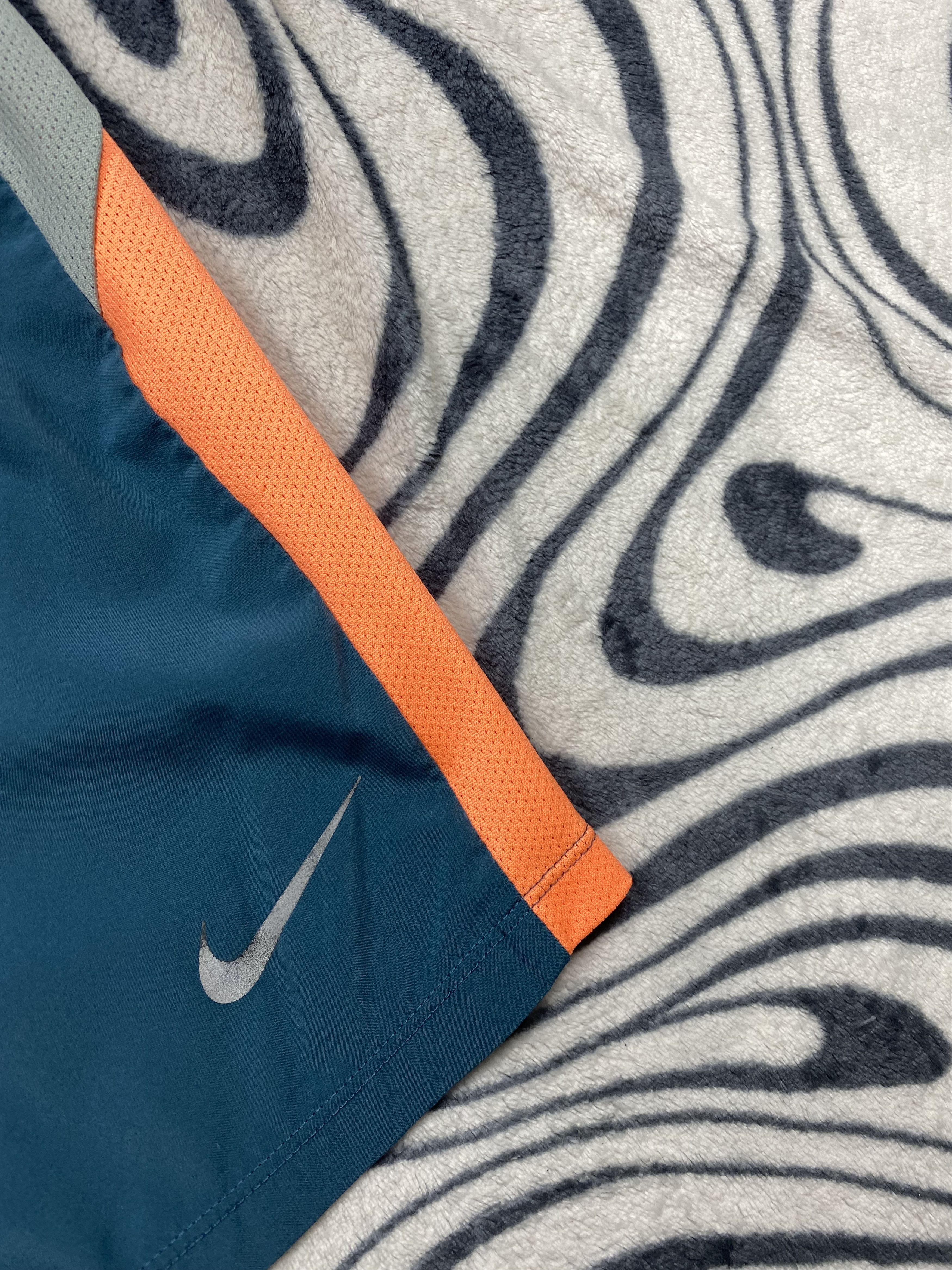 Nike × Vintage Nike Dri Fit Vintage Mens Shorts Y2K Size US 34 / EU 50 - 3 Thumbnail