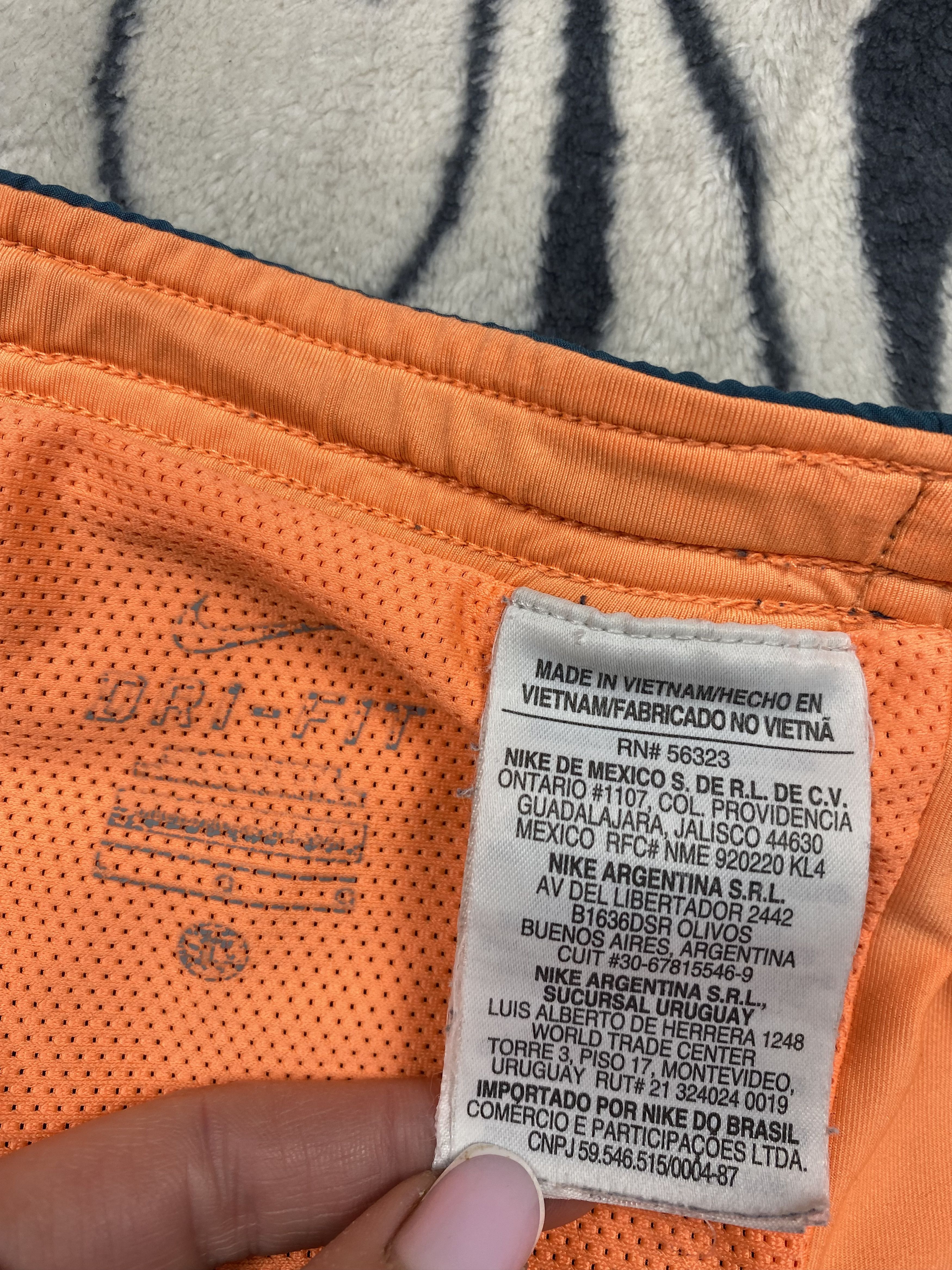 Nike × Vintage Nike Dri Fit Vintage Mens Shorts Y2K Size US 34 / EU 50 - 4 Thumbnail