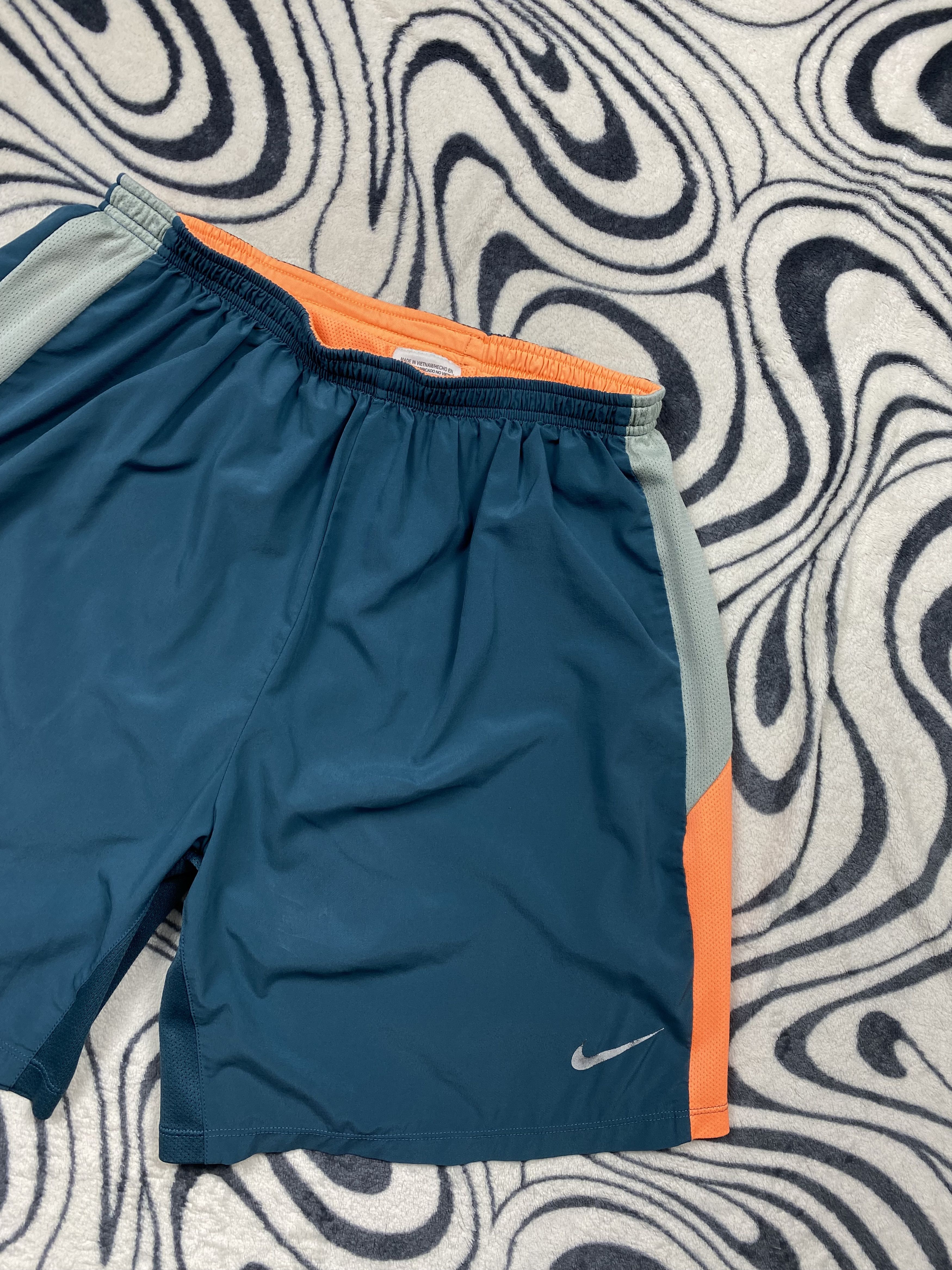 Nike × Vintage Nike Dri Fit Vintage Mens Shorts Y2K Size US 34 / EU 50 - 2 Thumbnail