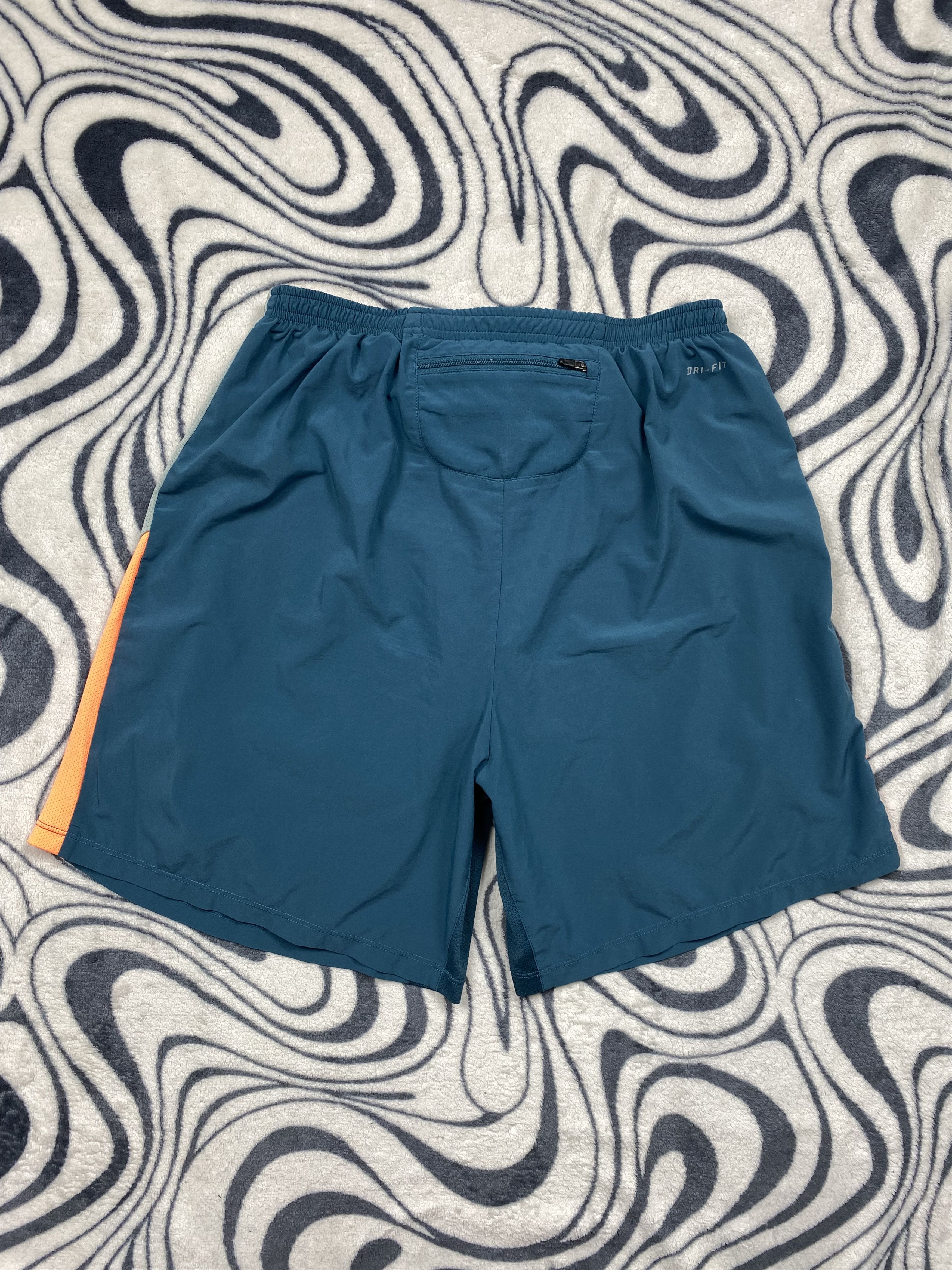 Nike × Vintage Nike Dri Fit Vintage Mens Shorts Y2K Size US 34 / EU 50 - 6 Thumbnail