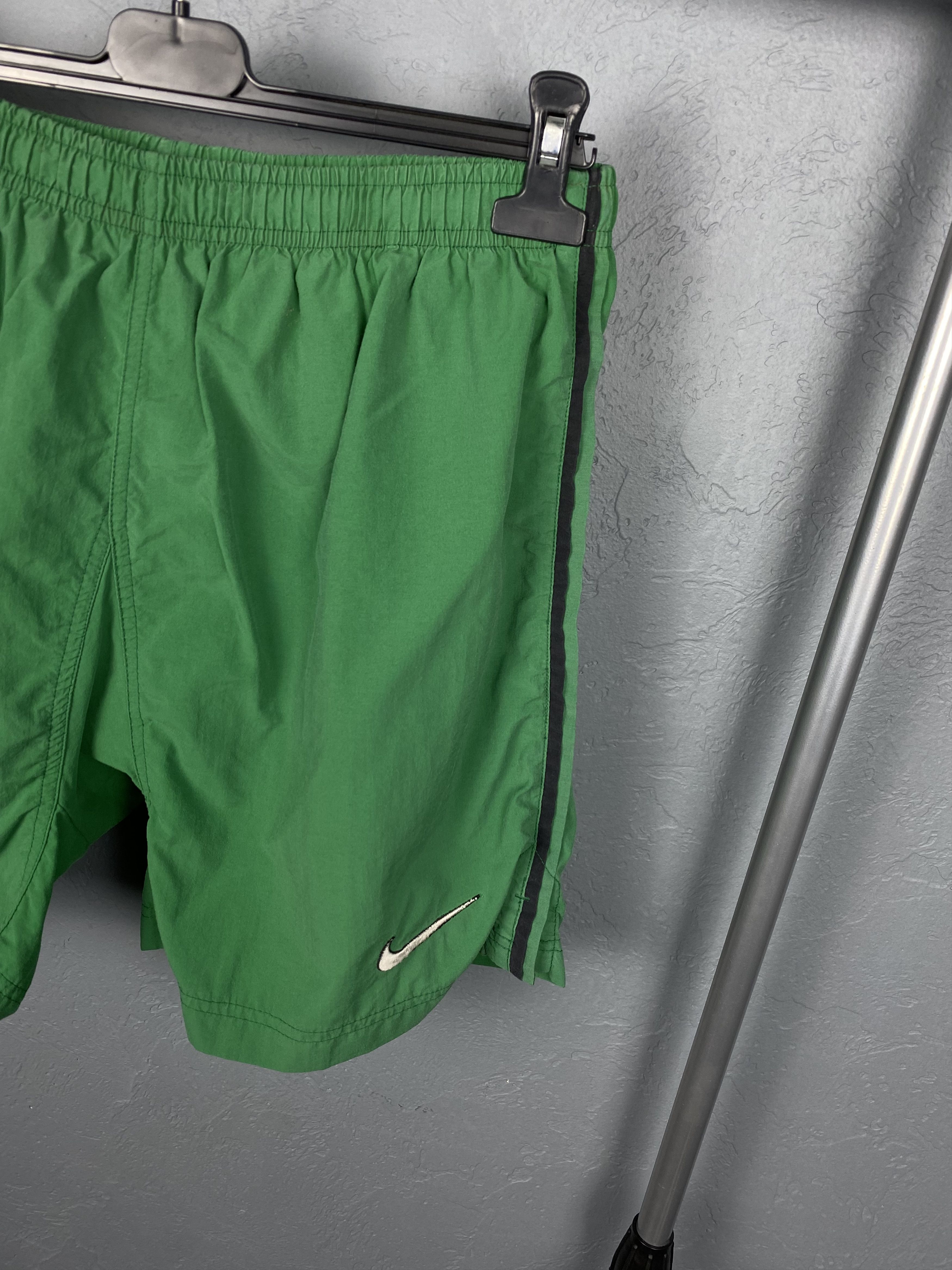 Nike × Vintage Nike 90s Vintage Nylon Mens Shorts Y2K Size US 32 / EU 48 - 2 Thumbnail