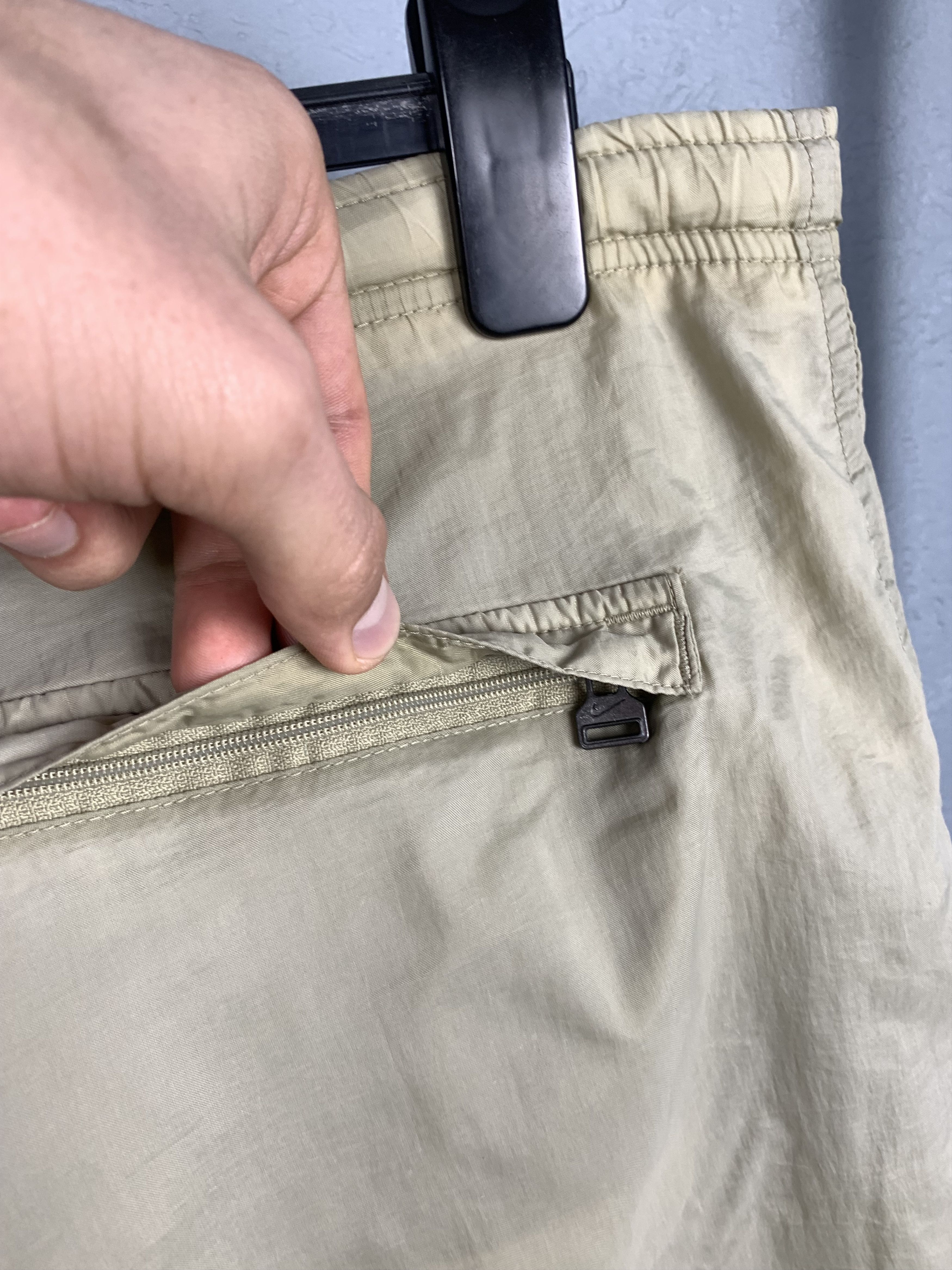 Nike × Vintage Vintage Nike Mens Nylon Shorts Y2K Size US 34 / EU 50 - 8 Thumbnail