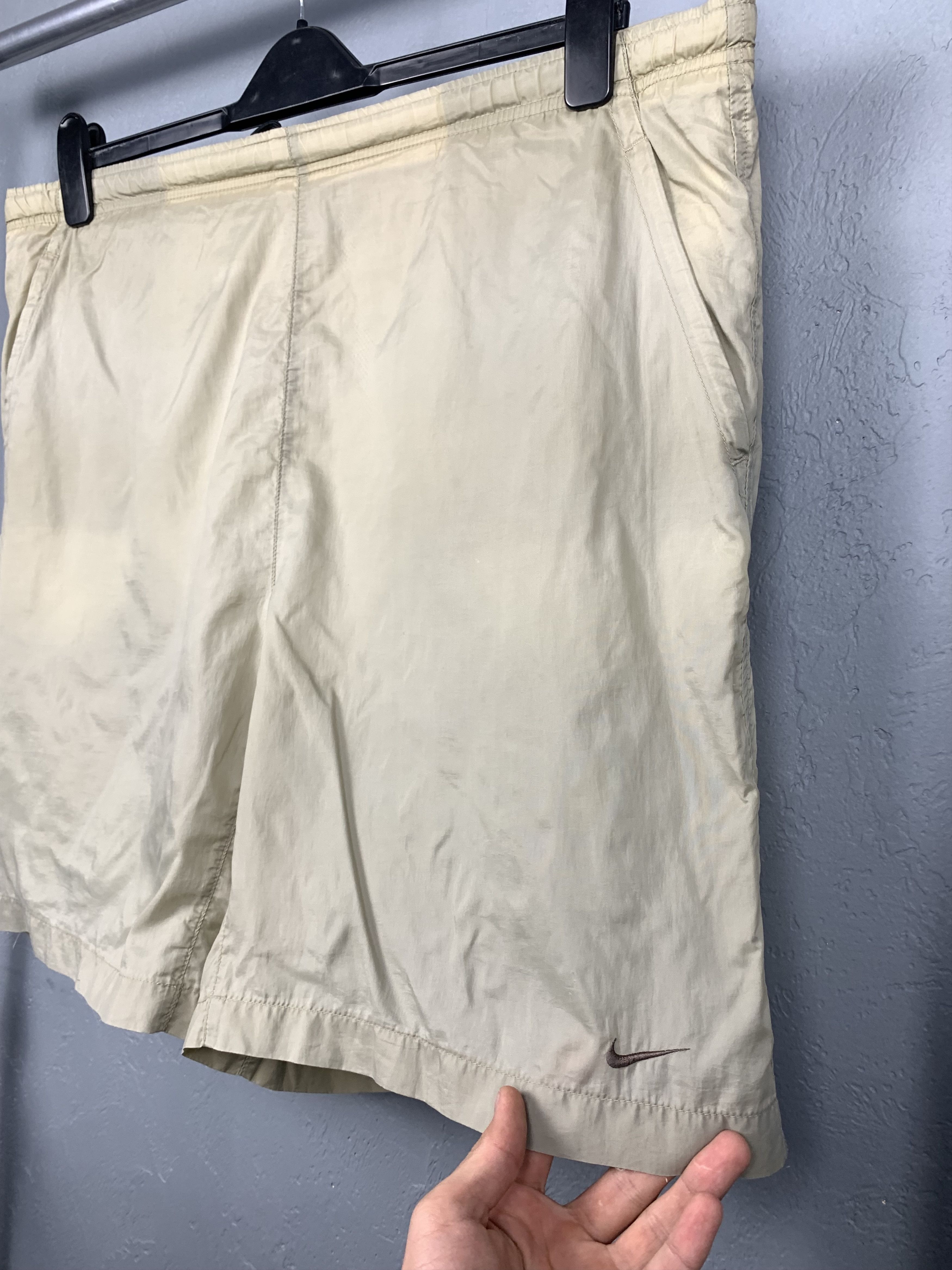 Nike × Vintage Vintage Nike Mens Nylon Shorts Y2K Size US 34 / EU 50 - 2 Thumbnail