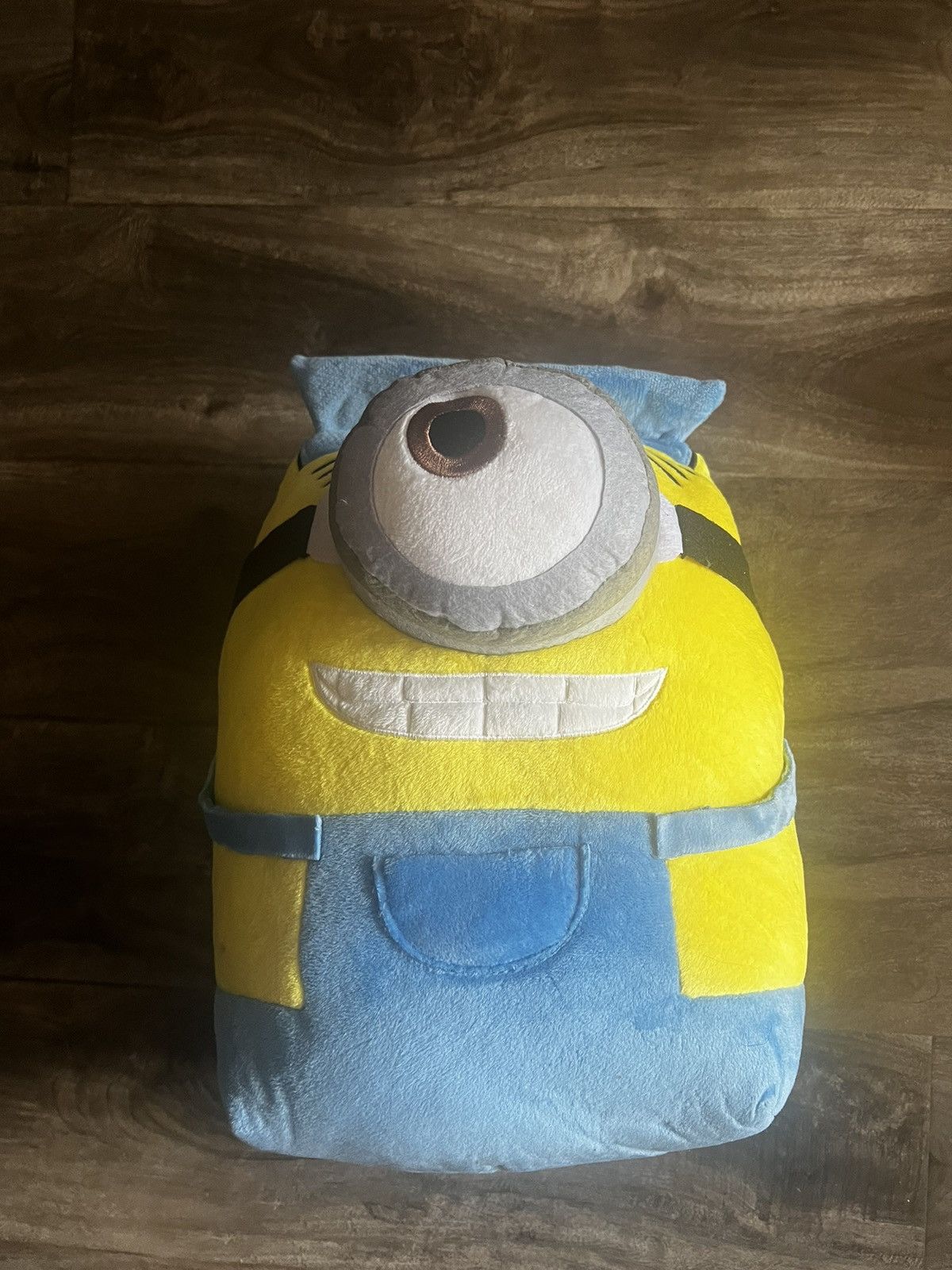 Lyrical top lemonade x minions plushie