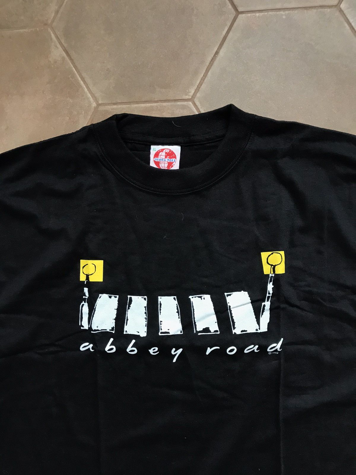 Band Tees VINTAGE BEATLES LONG SLEEVE SHIRT Size US XL / EU 56 / 4 - 2 Thumbnail