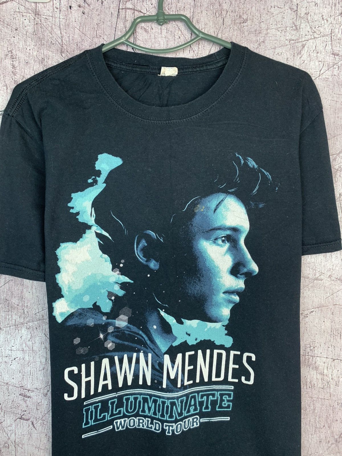 Band Tees Shawn Mendes Illuminate Worl Tour T Shirt Size US L / EU 52-54 / 3 - 7 Thumbnail