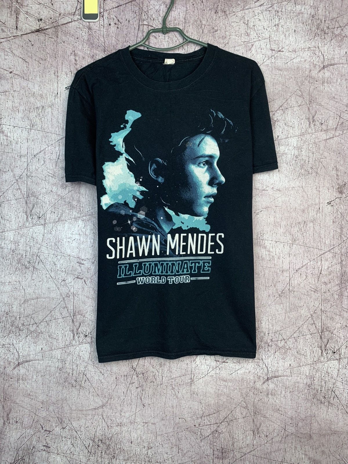Band Tees Shawn Mendes Illuminate Worl Tour T Shirt Size US L / EU 52-54 / 3 - 1 Thumbnail