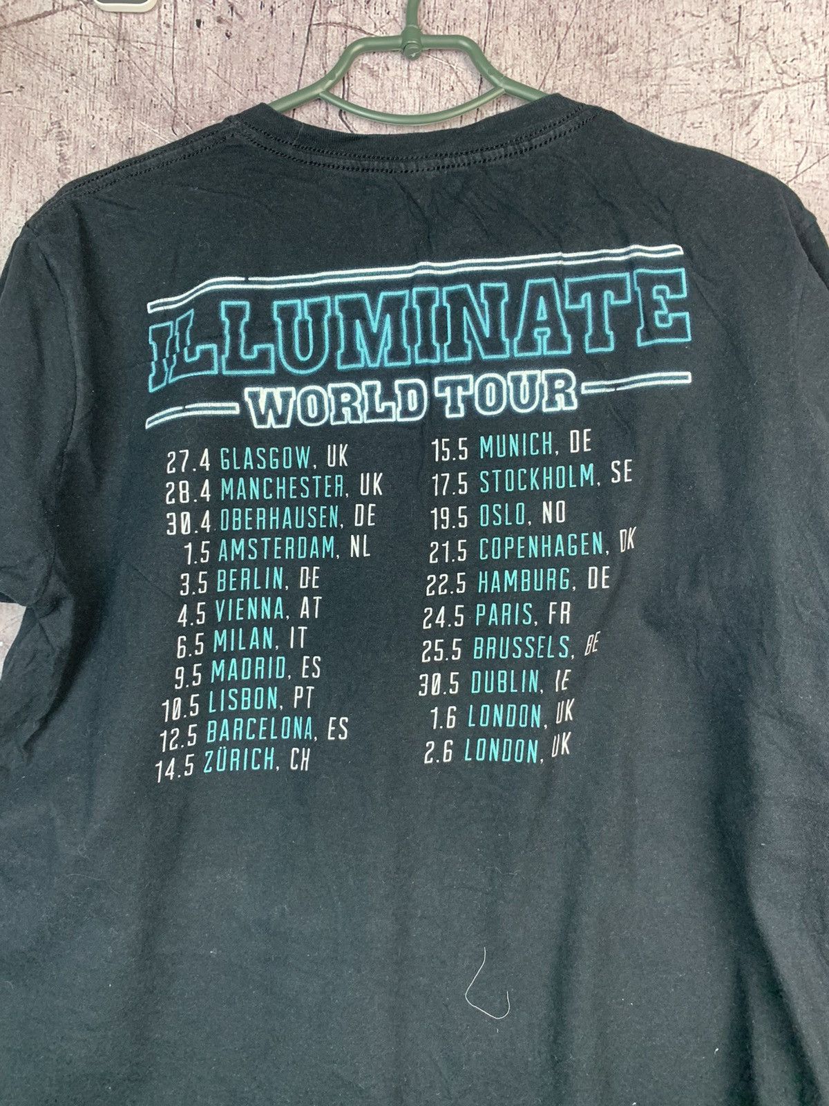 Band Tees Shawn Mendes Illuminate Worl Tour T Shirt Size US L / EU 52-54 / 3 - 4 Thumbnail