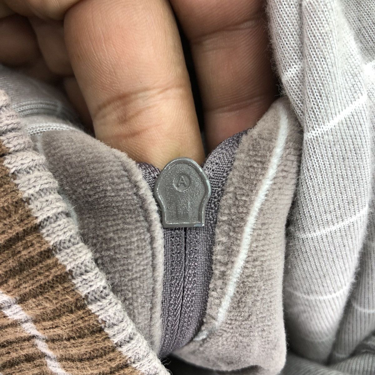 Japanese Brand Vintage Velvet Striped Zipper Sweater by Nirbana Size US M / EU 48-50 / 2 - 12 Thumbnail